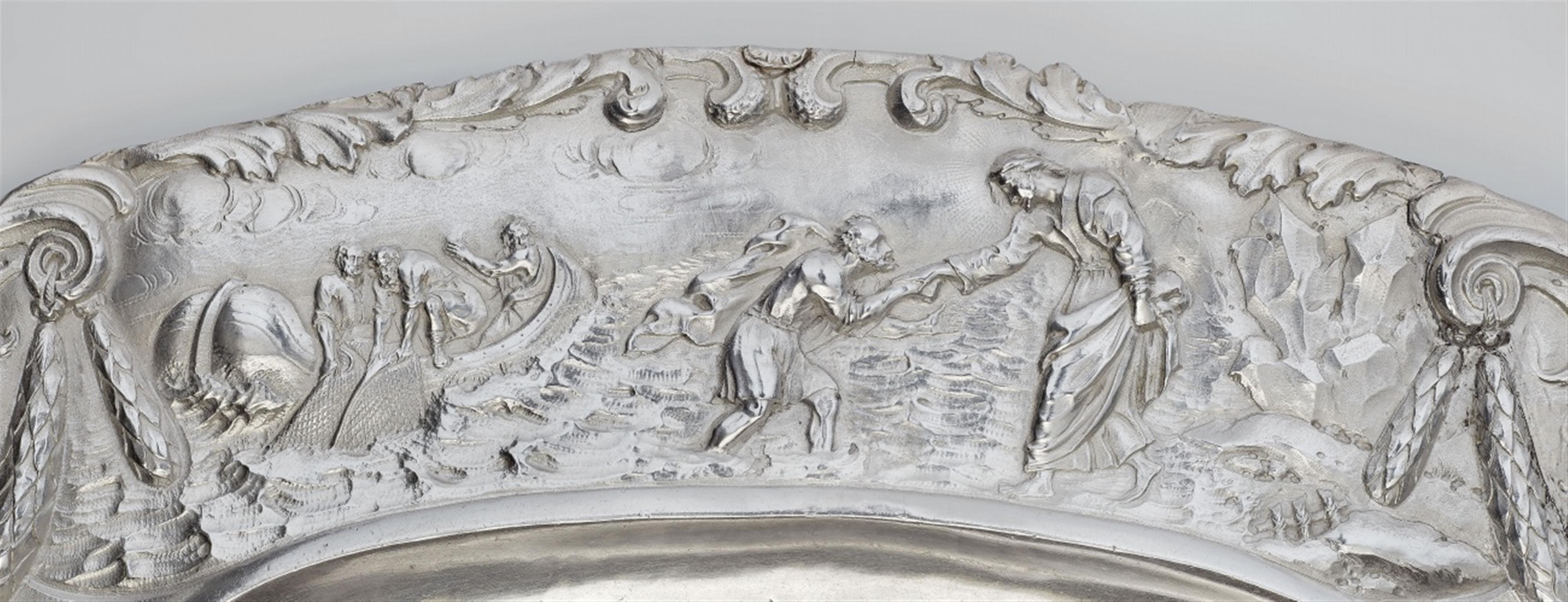 An early Parisian silver basin - image-2