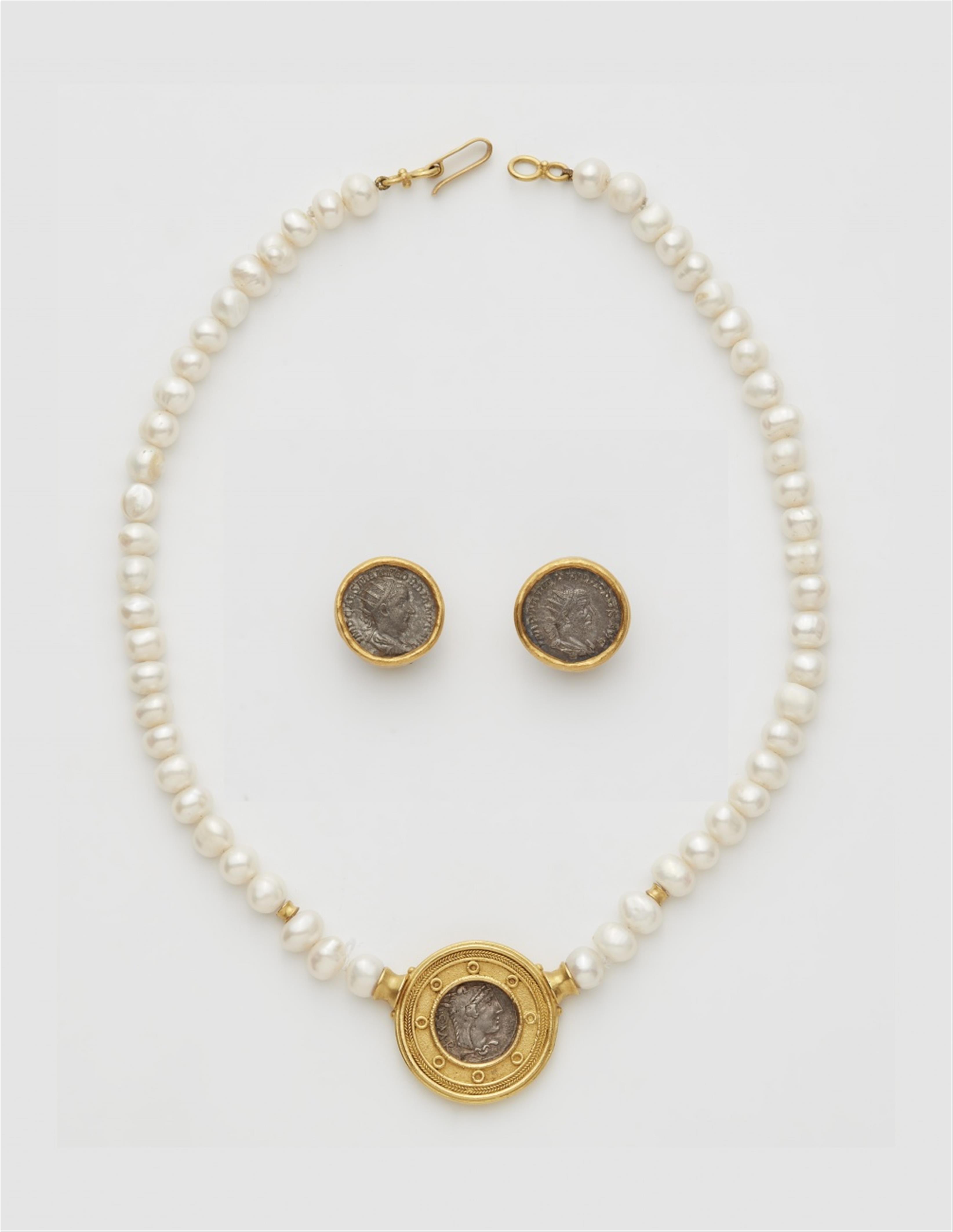 A 19k gold parure with ancient silver coins - image-1