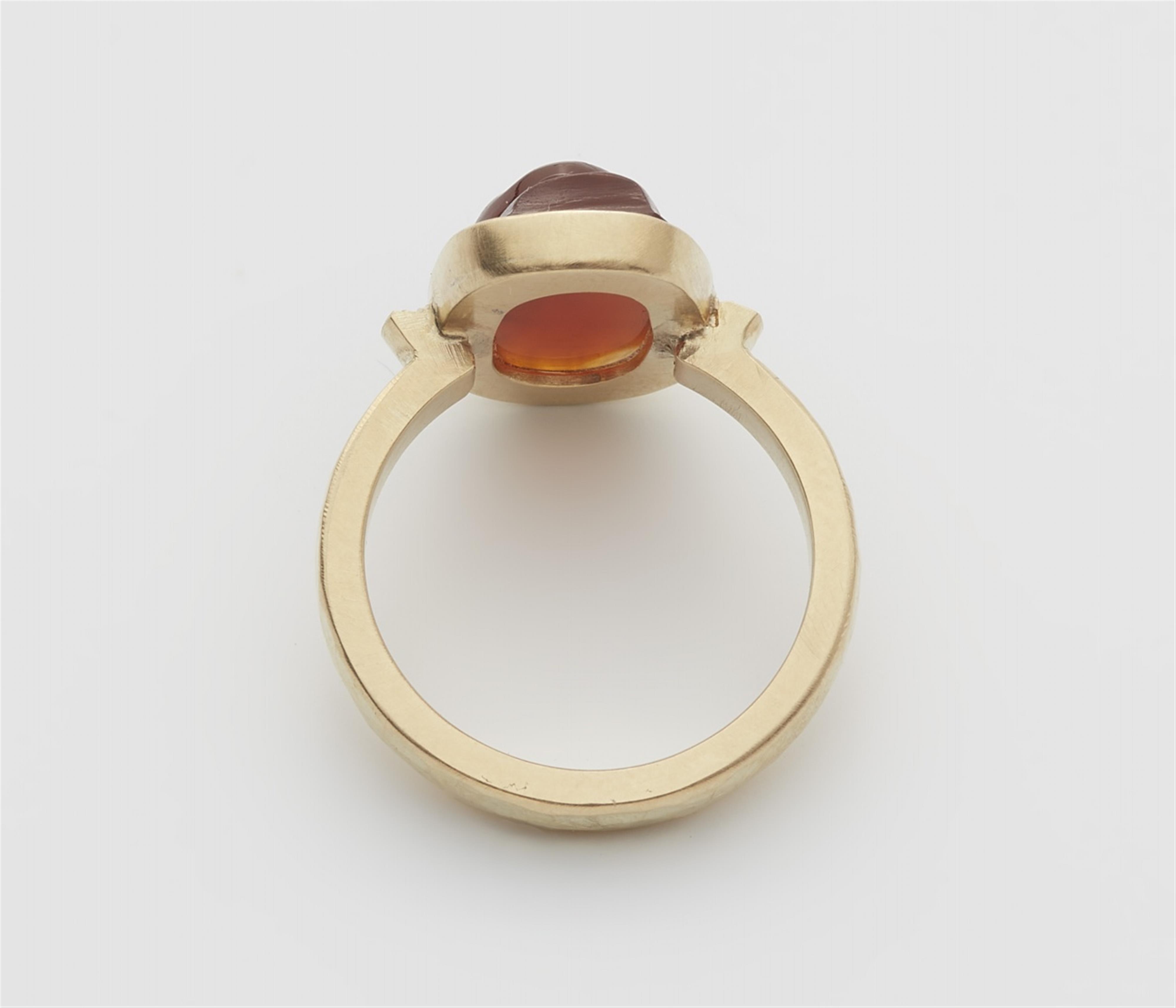 A 14k gold ring with a Gothic cameo - image-2