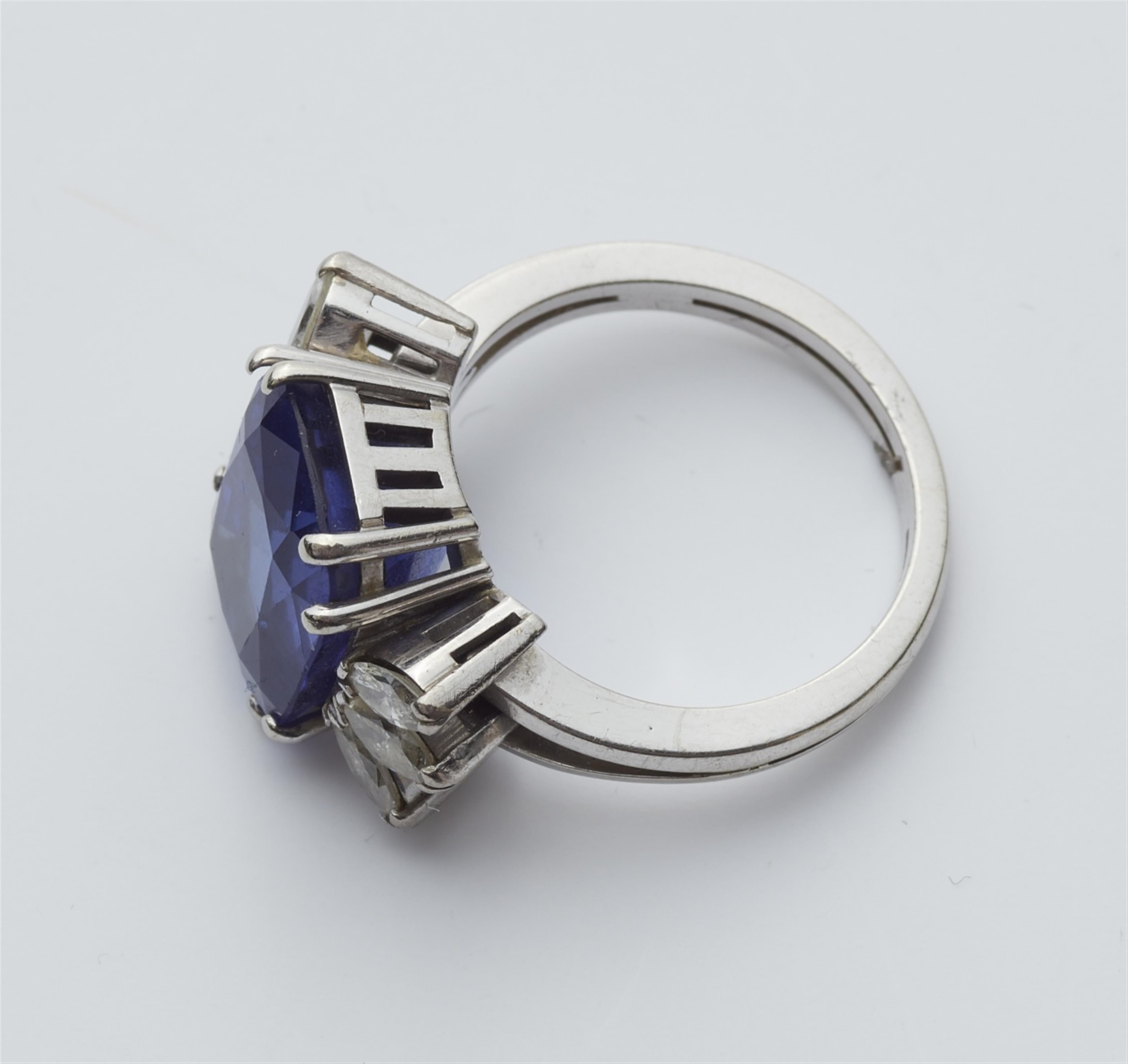 Tansanit-Ring mit Diamanten - image-2