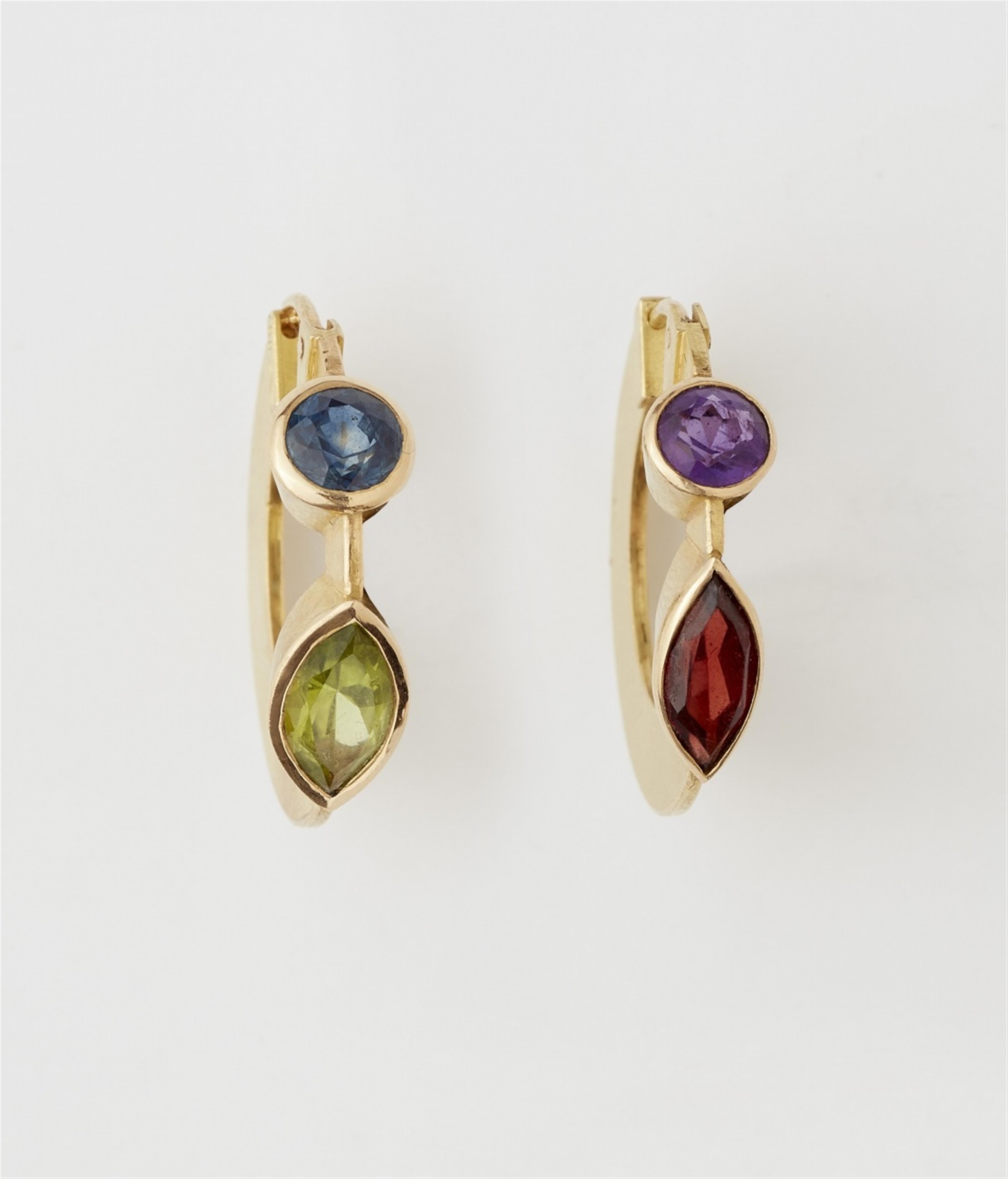 A pair of 18k gold gemstone earrings - image-1