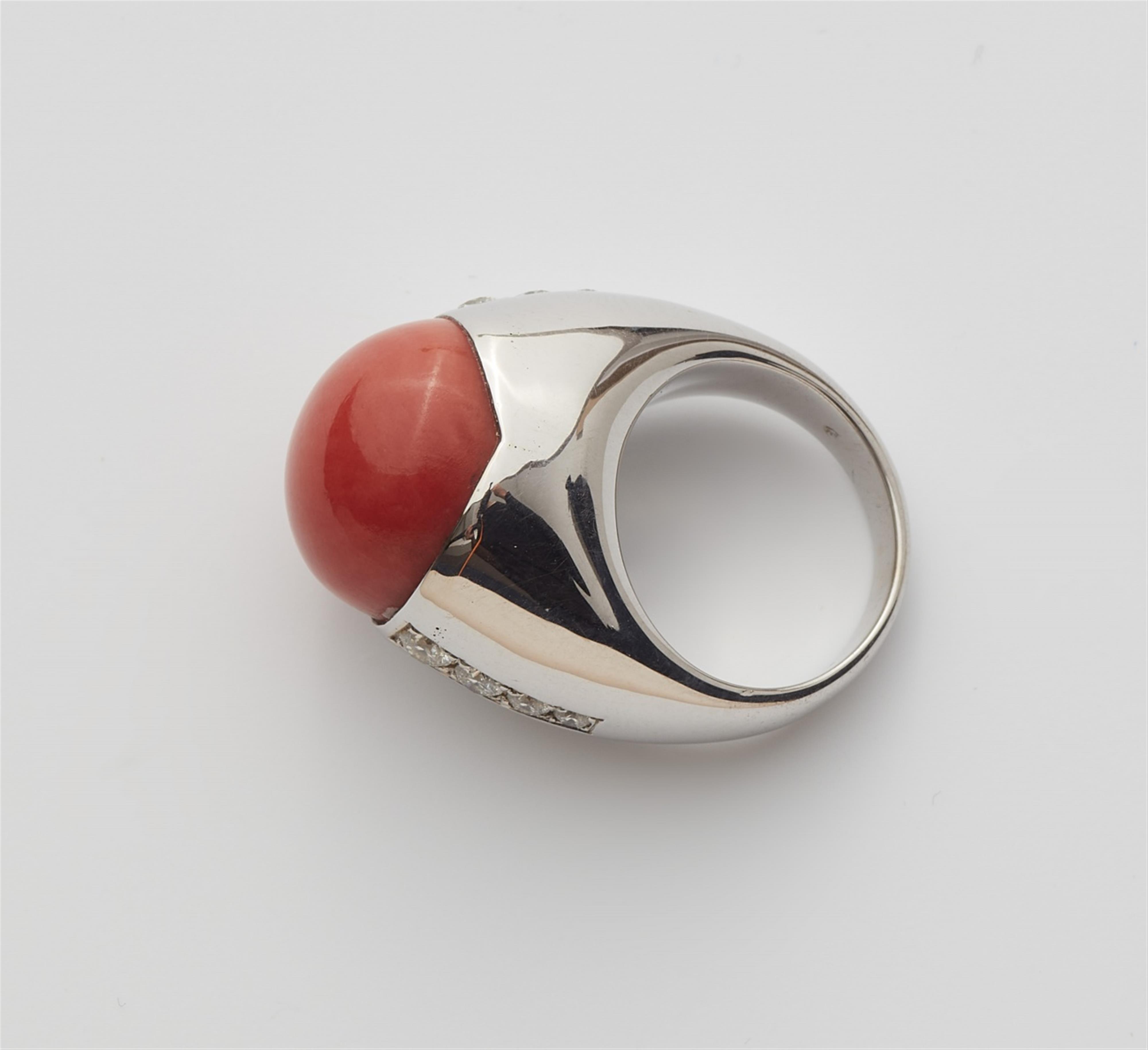 An 18k white gold coral cabochon ring - image-2