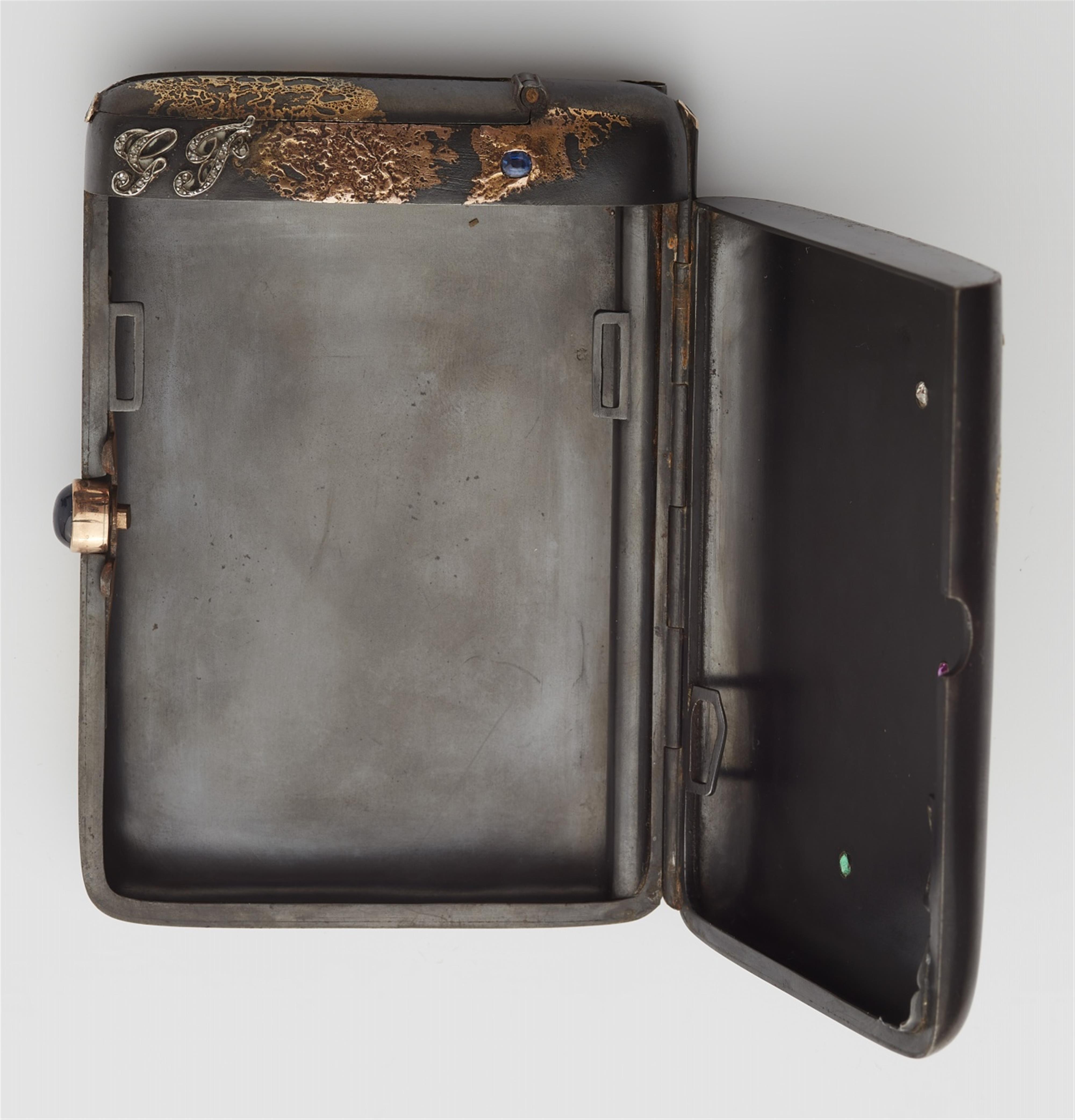 A Japonisme style gold and gun metal cigarette case - image-3