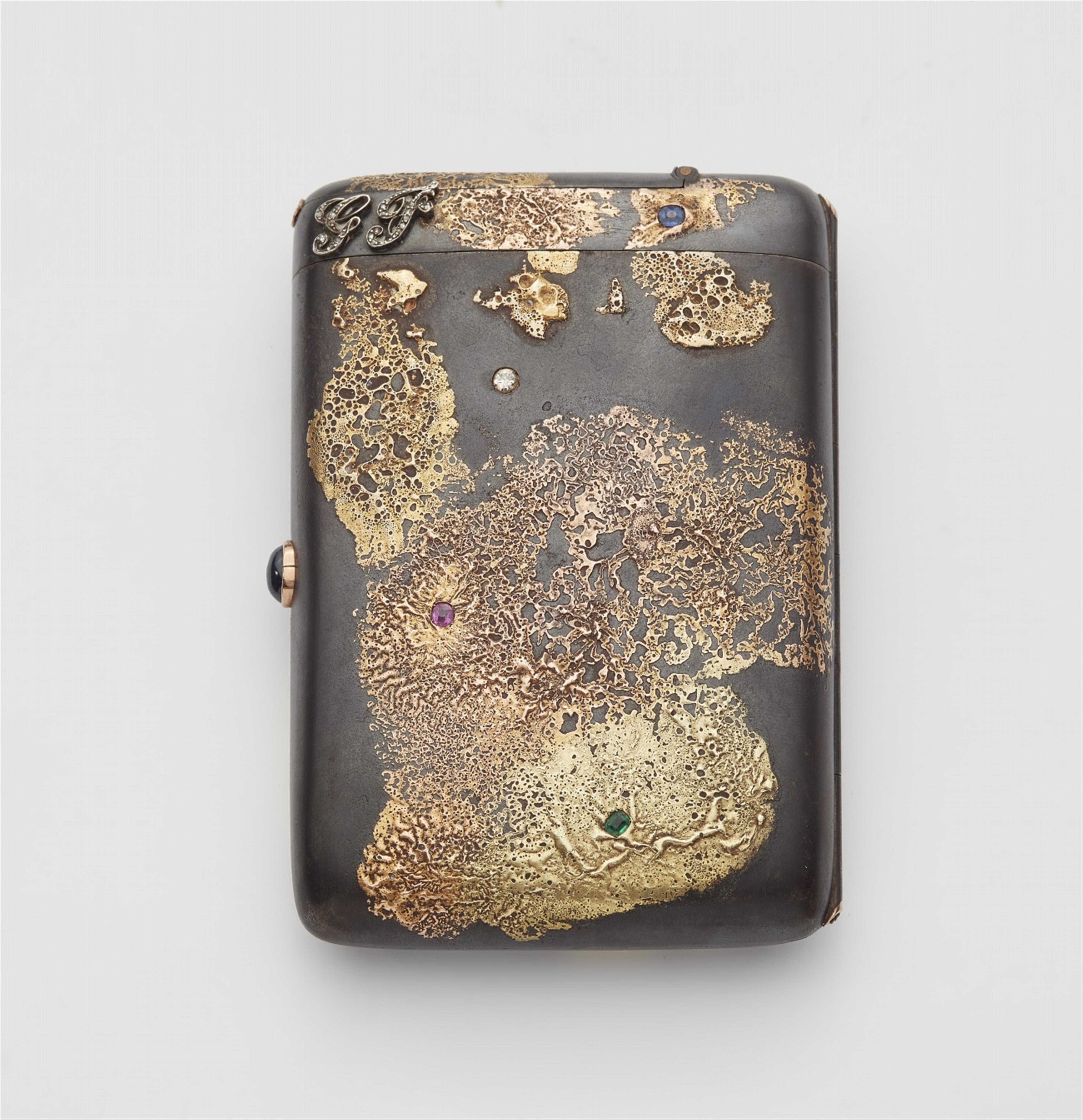 A Japonisme style gold and gun metal cigarette case - image-1