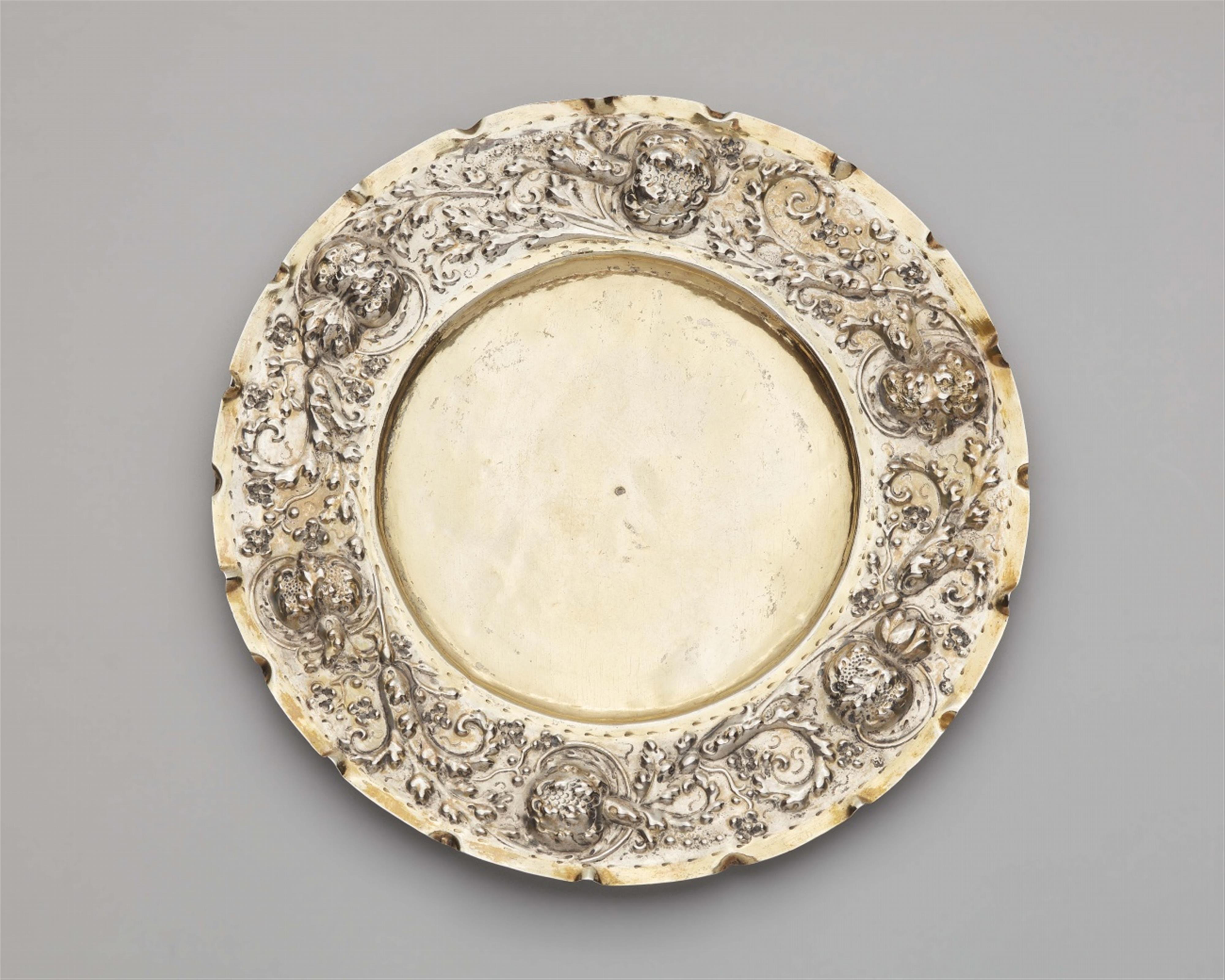 A Hamburg silver gilt stembowl - image-1