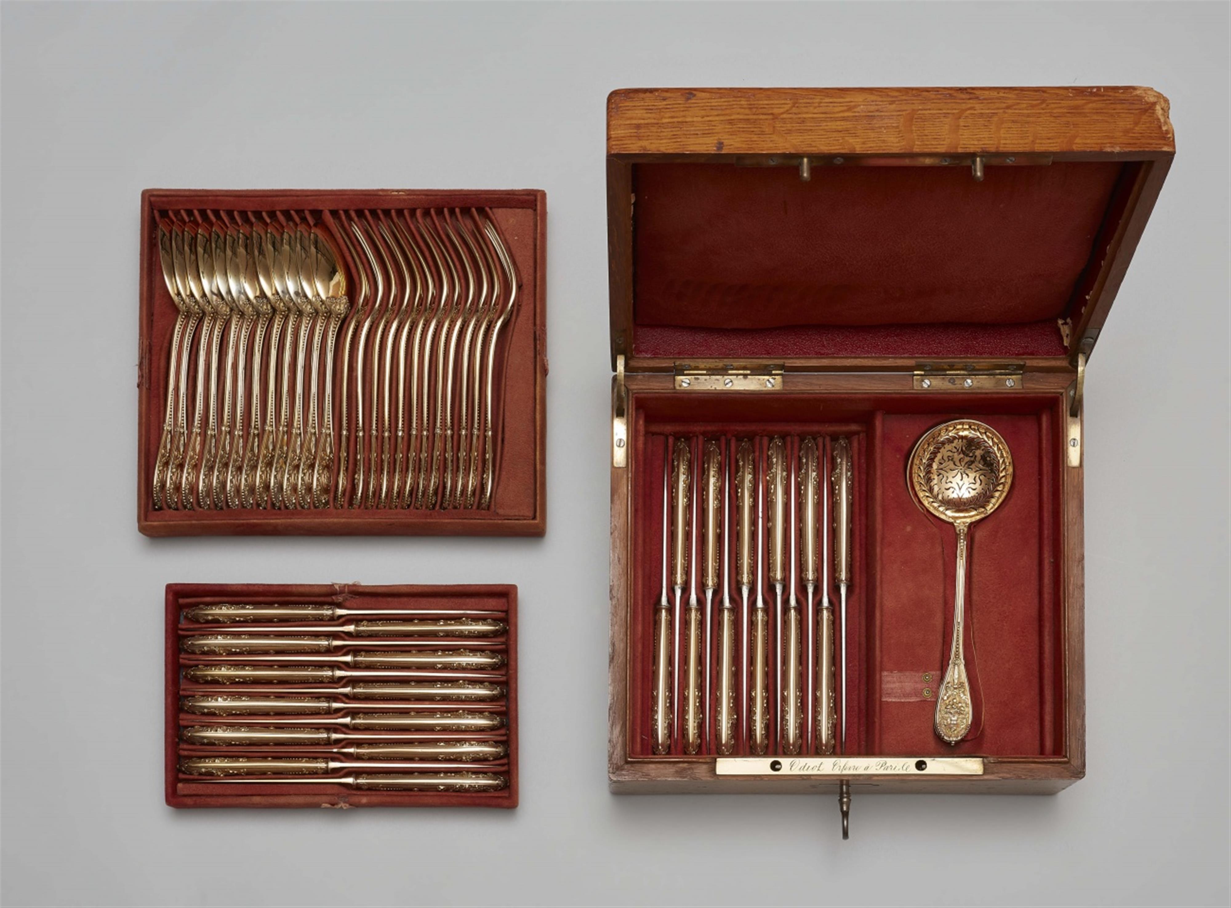 A set of Parisian silver gilt dessert cutlery in a fitted case - image-2