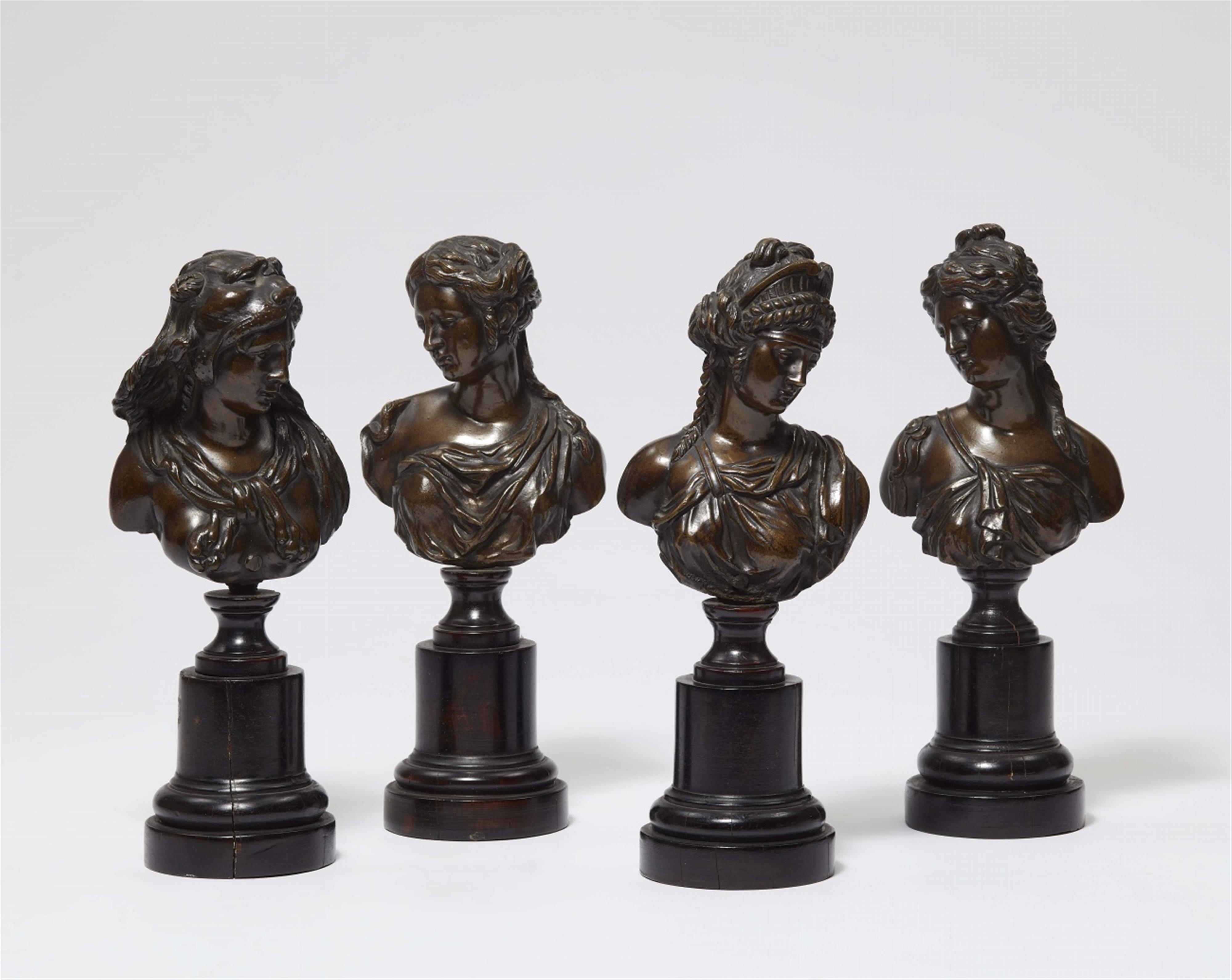 Four French bronze busts of famous women - image-1