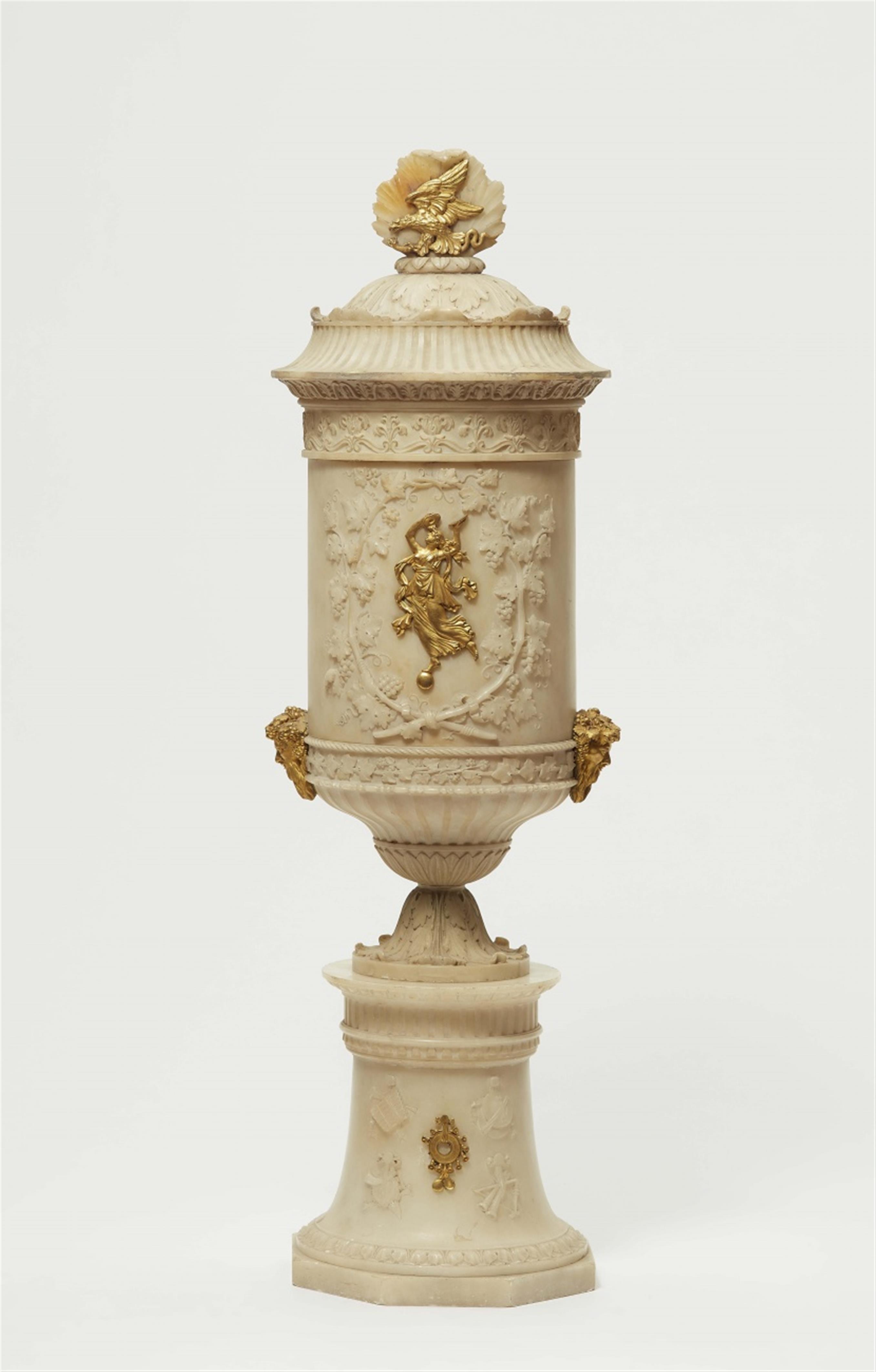 A Neoclassical Italian alabaster vase, presumably for a Neo-Guelf - image-1