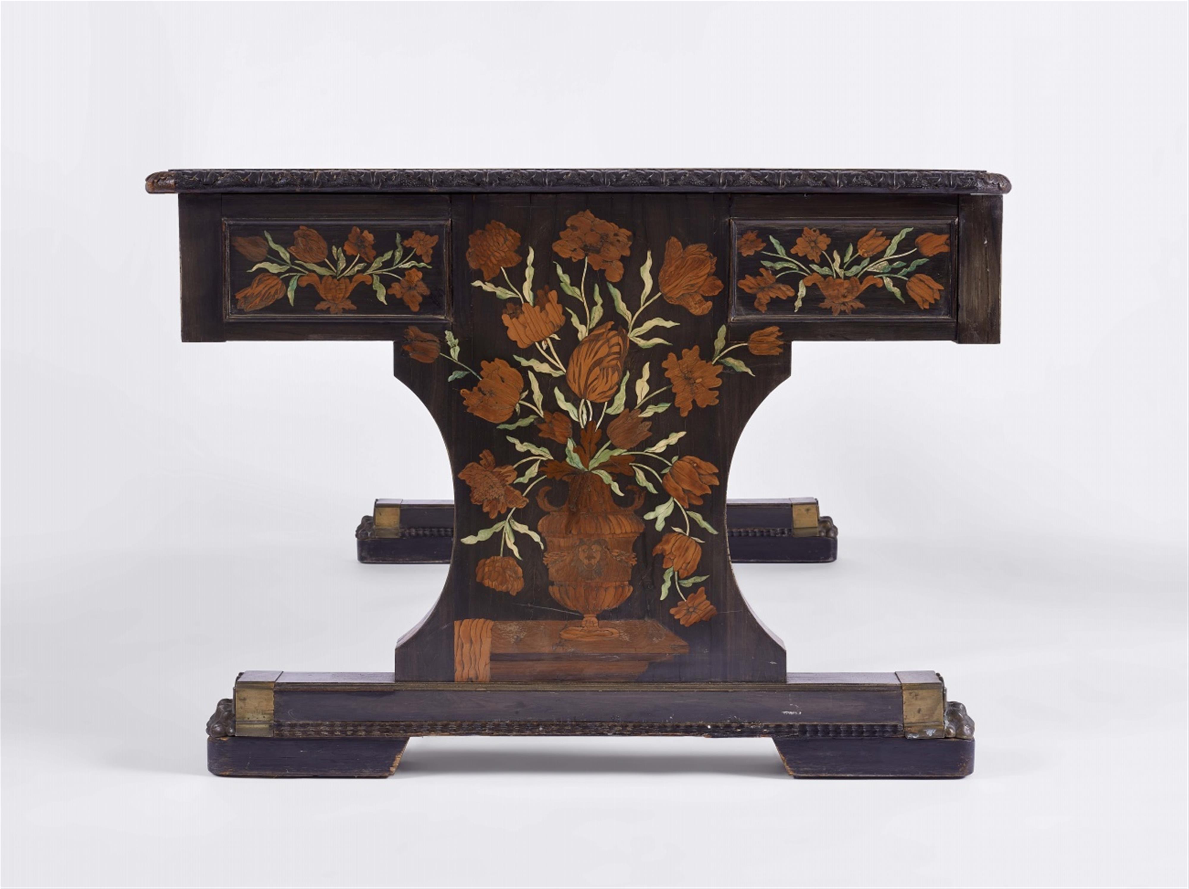 An English inlaid writing table - image-2