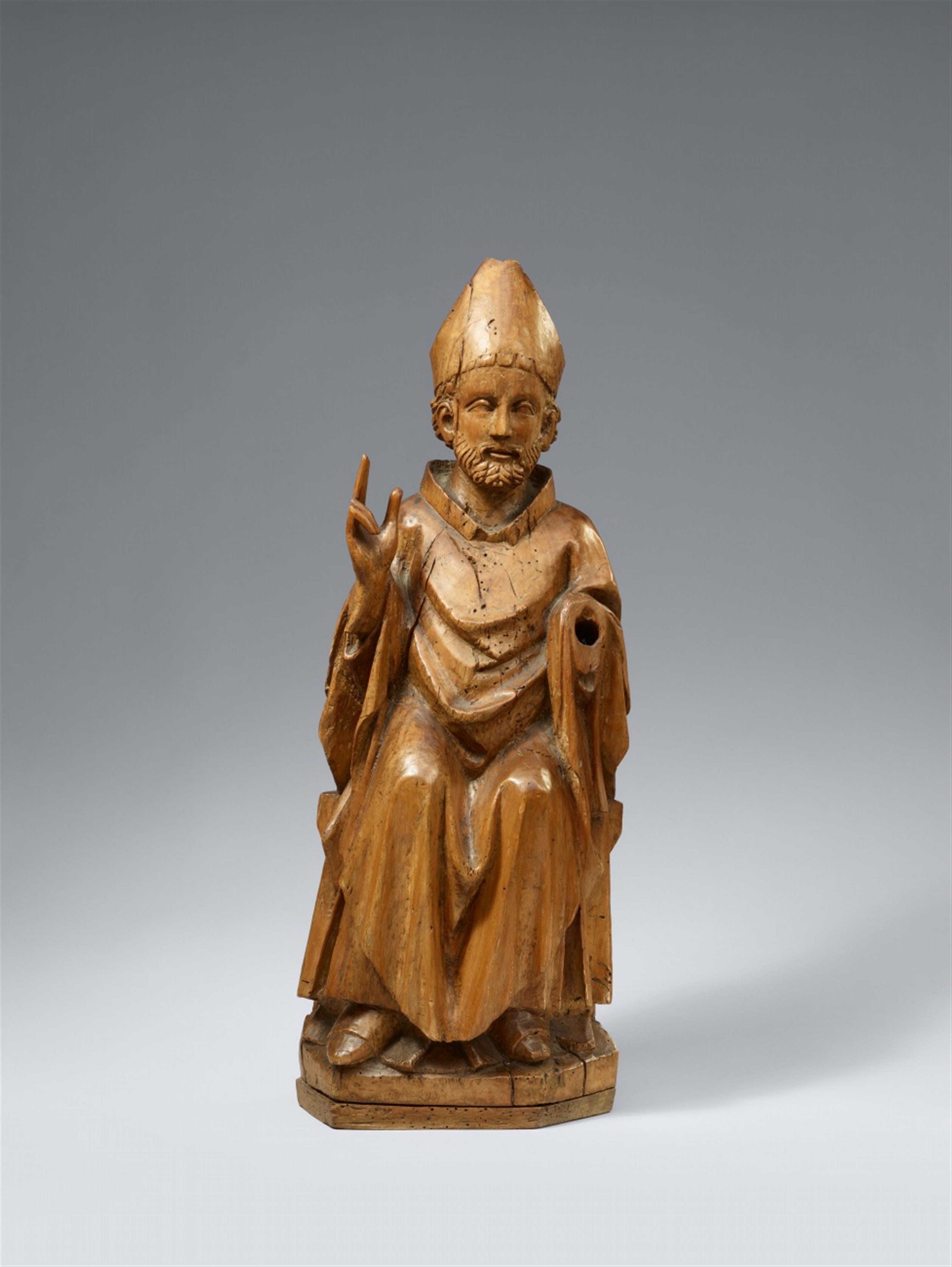 Auvergne 2nd quarter 14th century - A carved oak figure of a bishop, Auvergne, 2nd quarter 14th century. - image-1