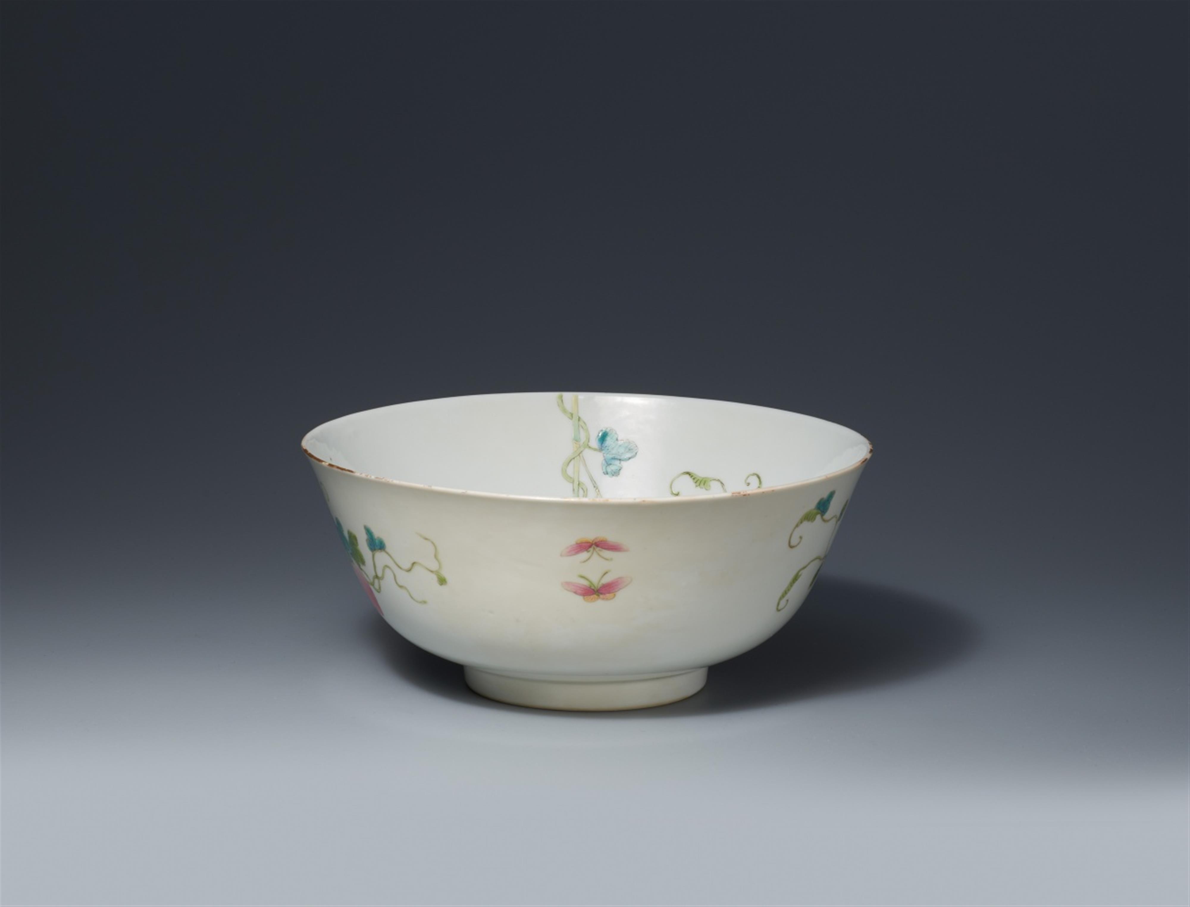 A famille rose bowl. Guangxu period (1875–1908) - image-2