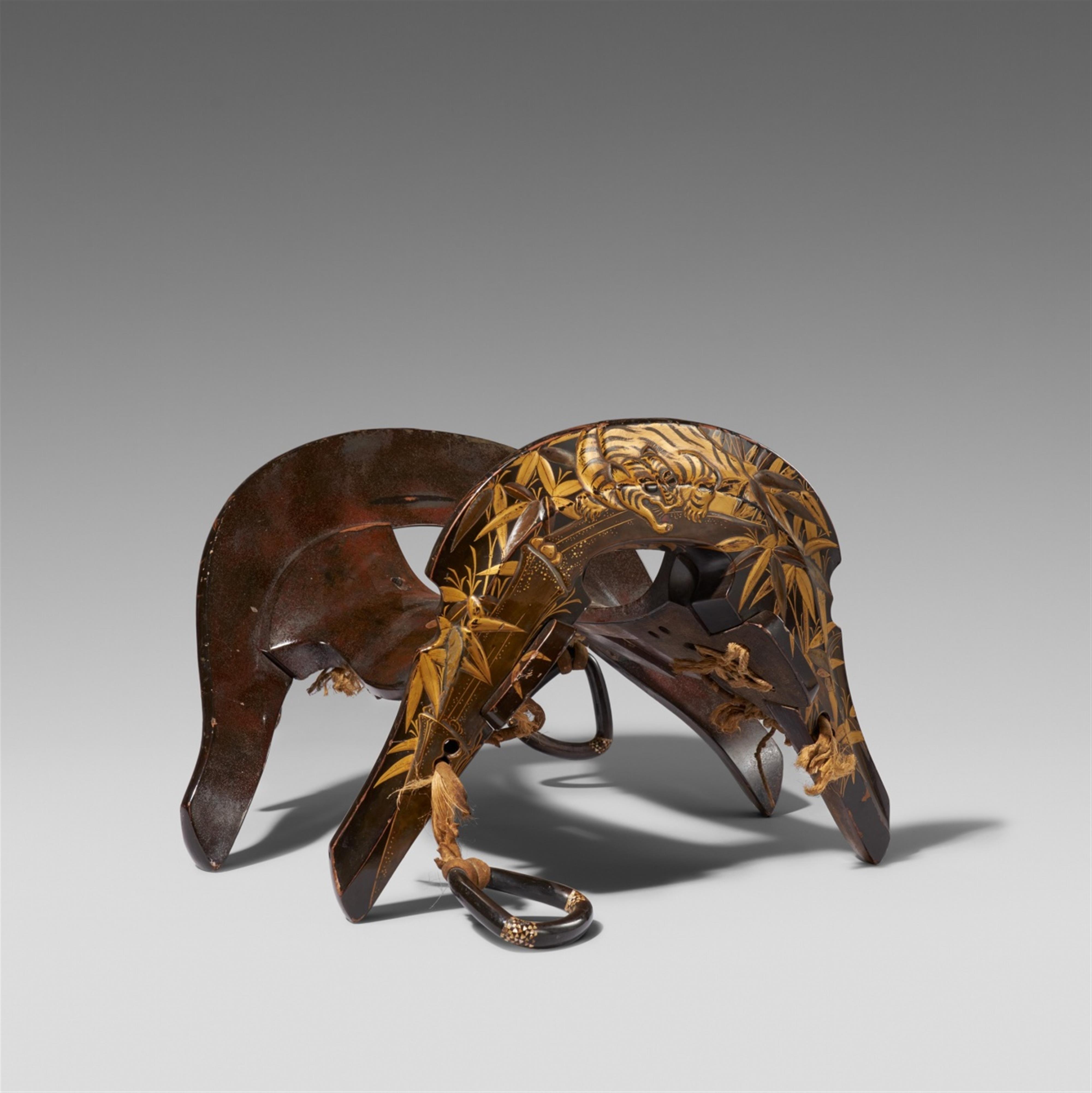 A lacquer saddle. 19th century - image-1