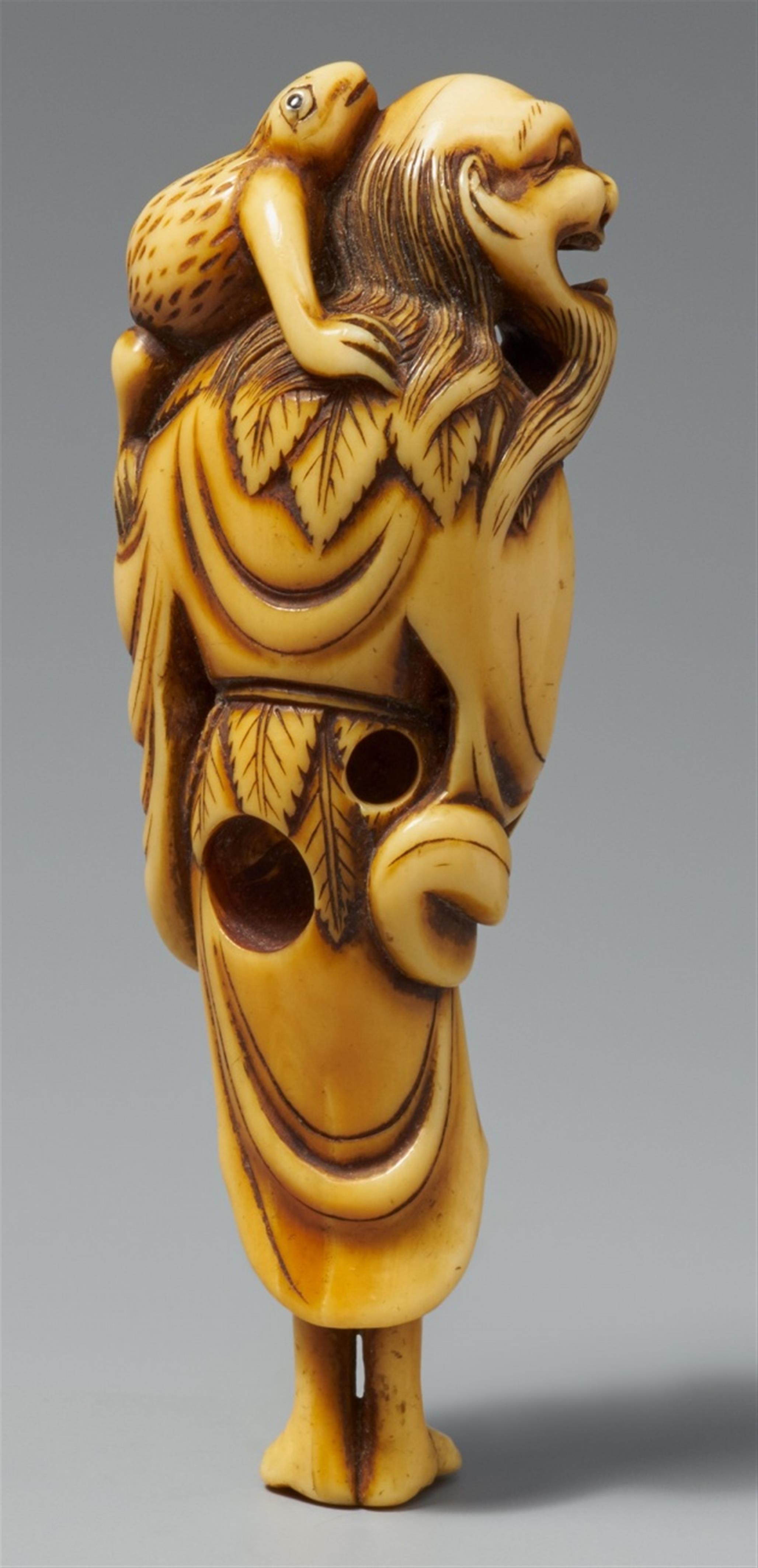 An ivory netsuke of Gama Sennin. 18th century - image-2