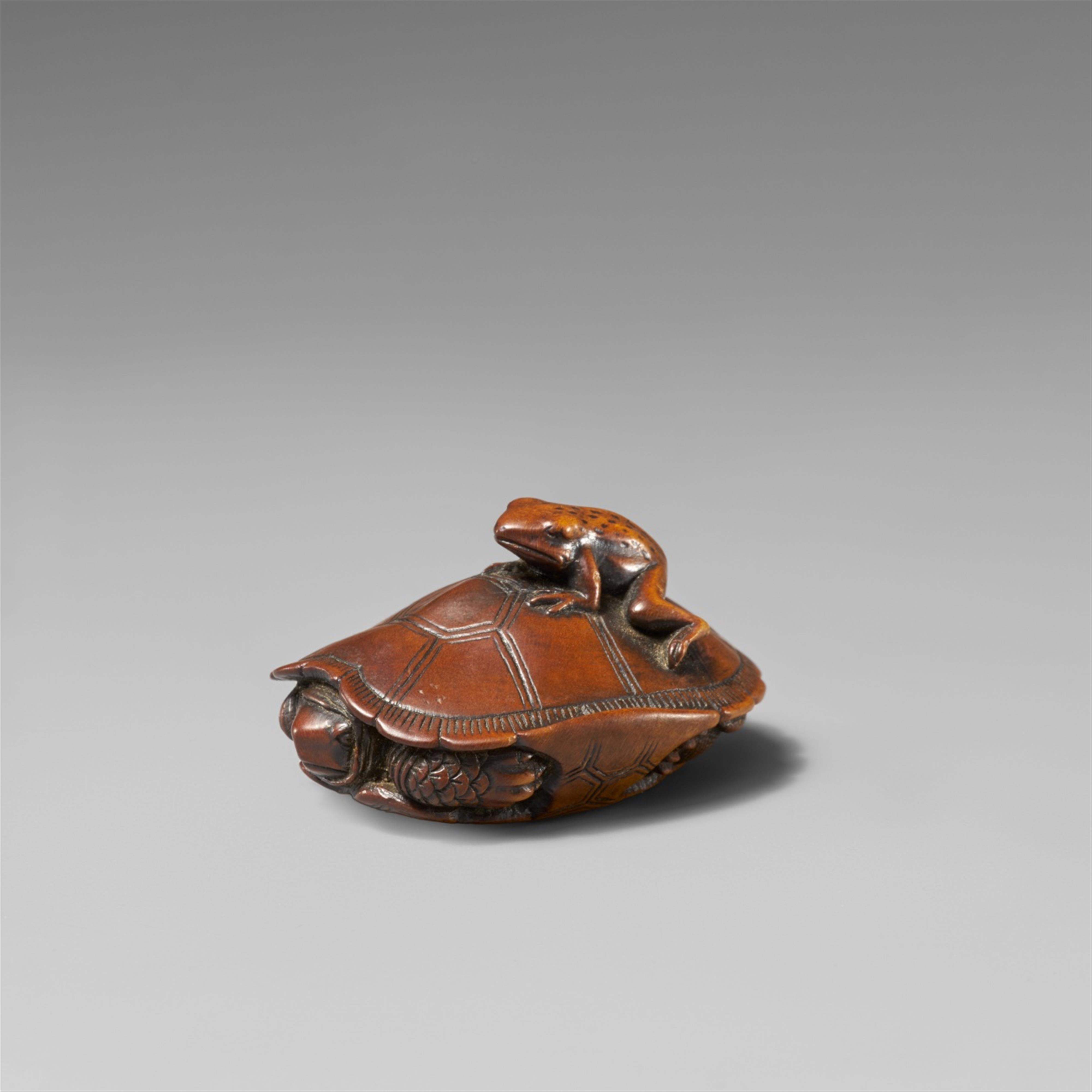 A boxwood netsuke of a tortoise and a frog. 19th century - image-1