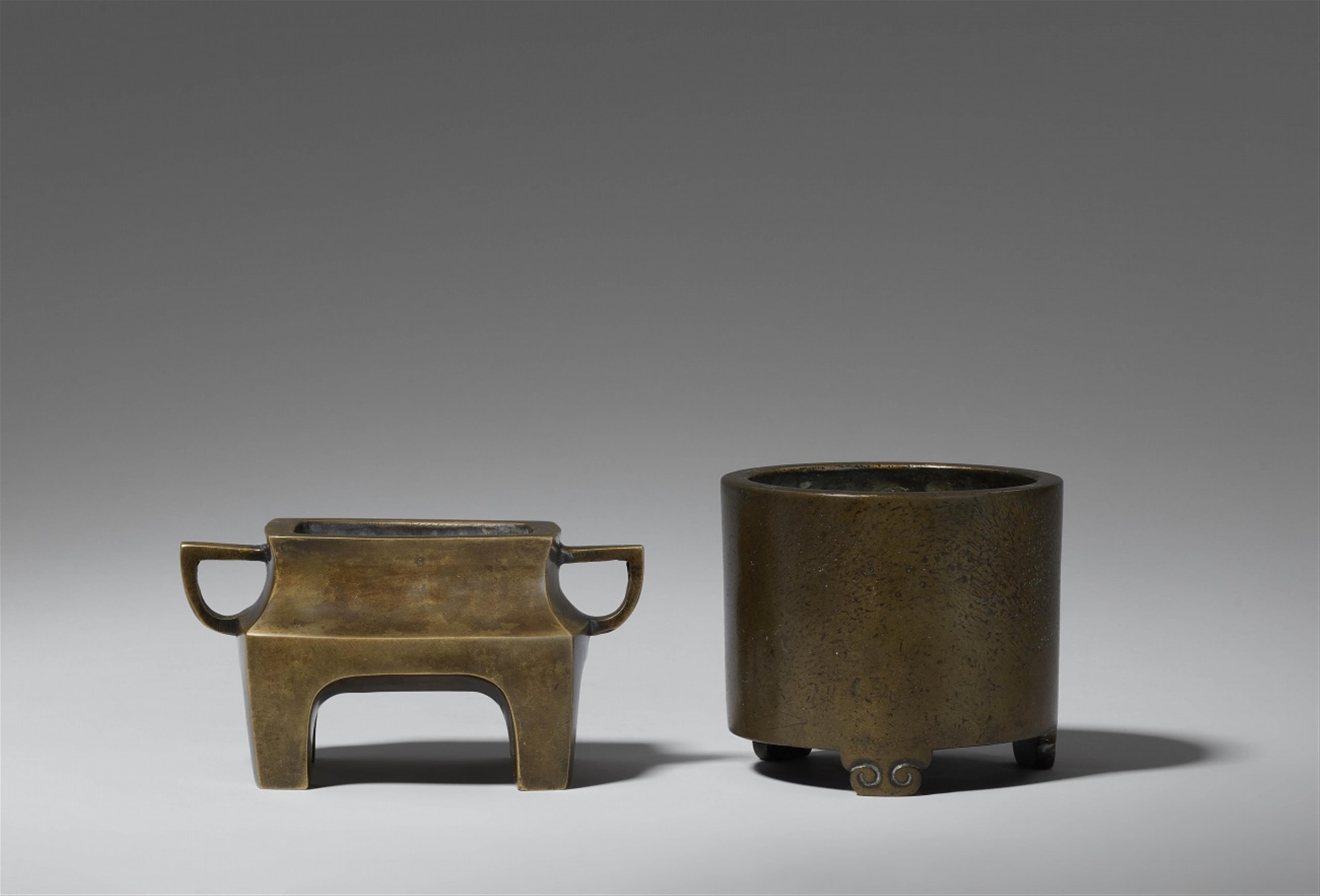 Two copper alloy incense burners. Qing dynasty - image-1