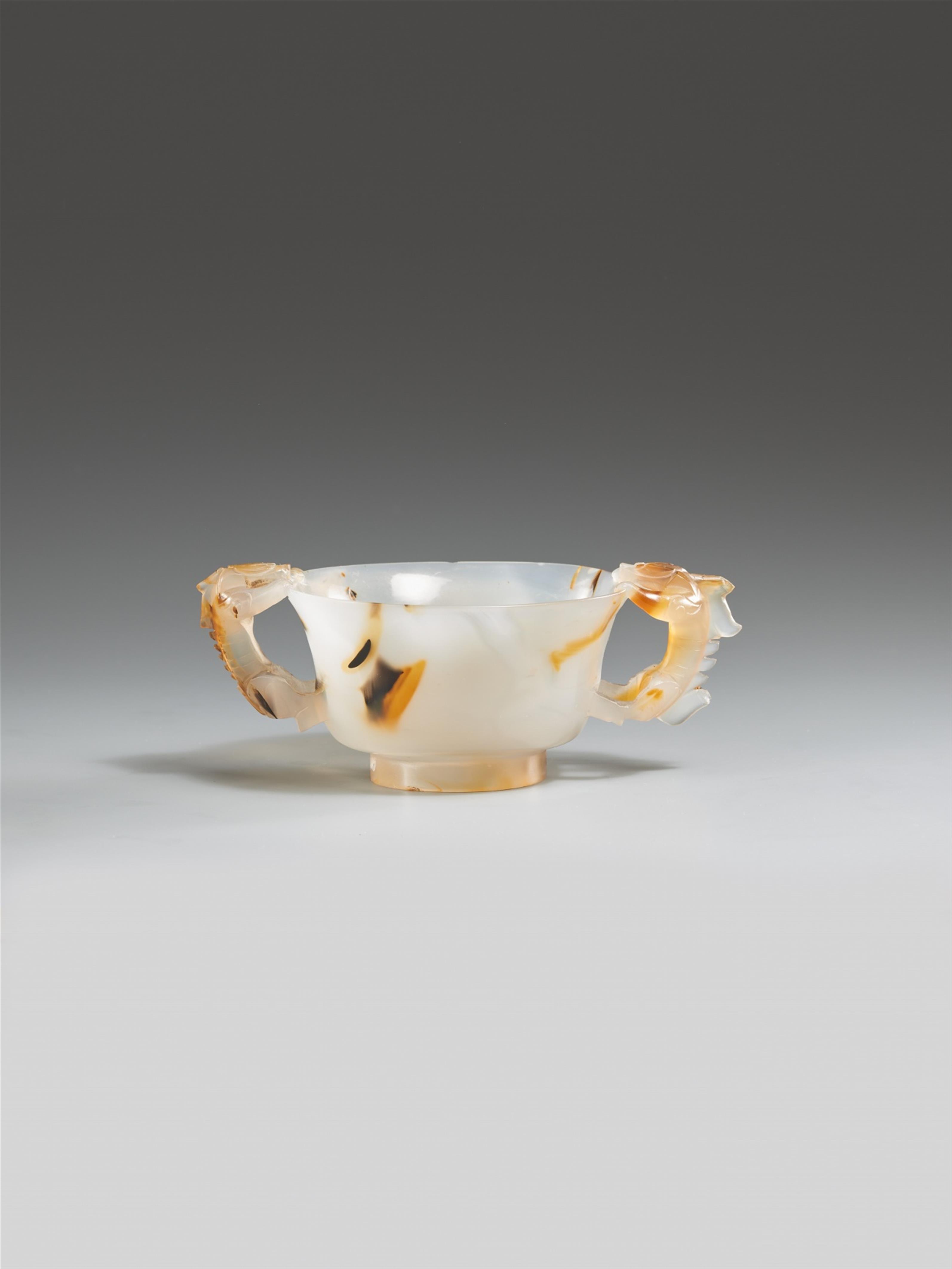 A fine carved agate chilong cup. 17th century - image-2