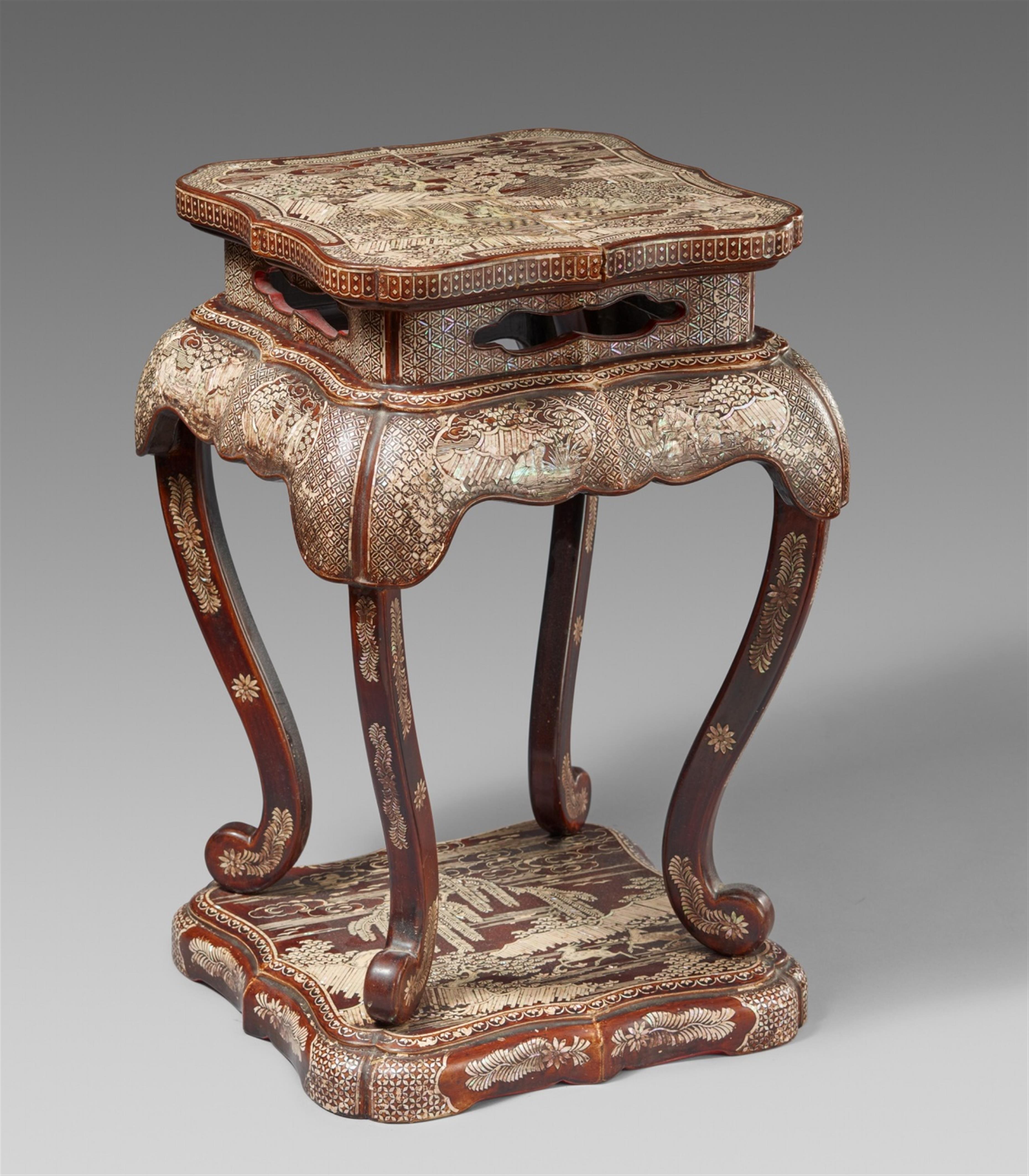 A Ryûkyû lacquer and inlaid mother-of-pearl stand. 18th/19th century - image-1