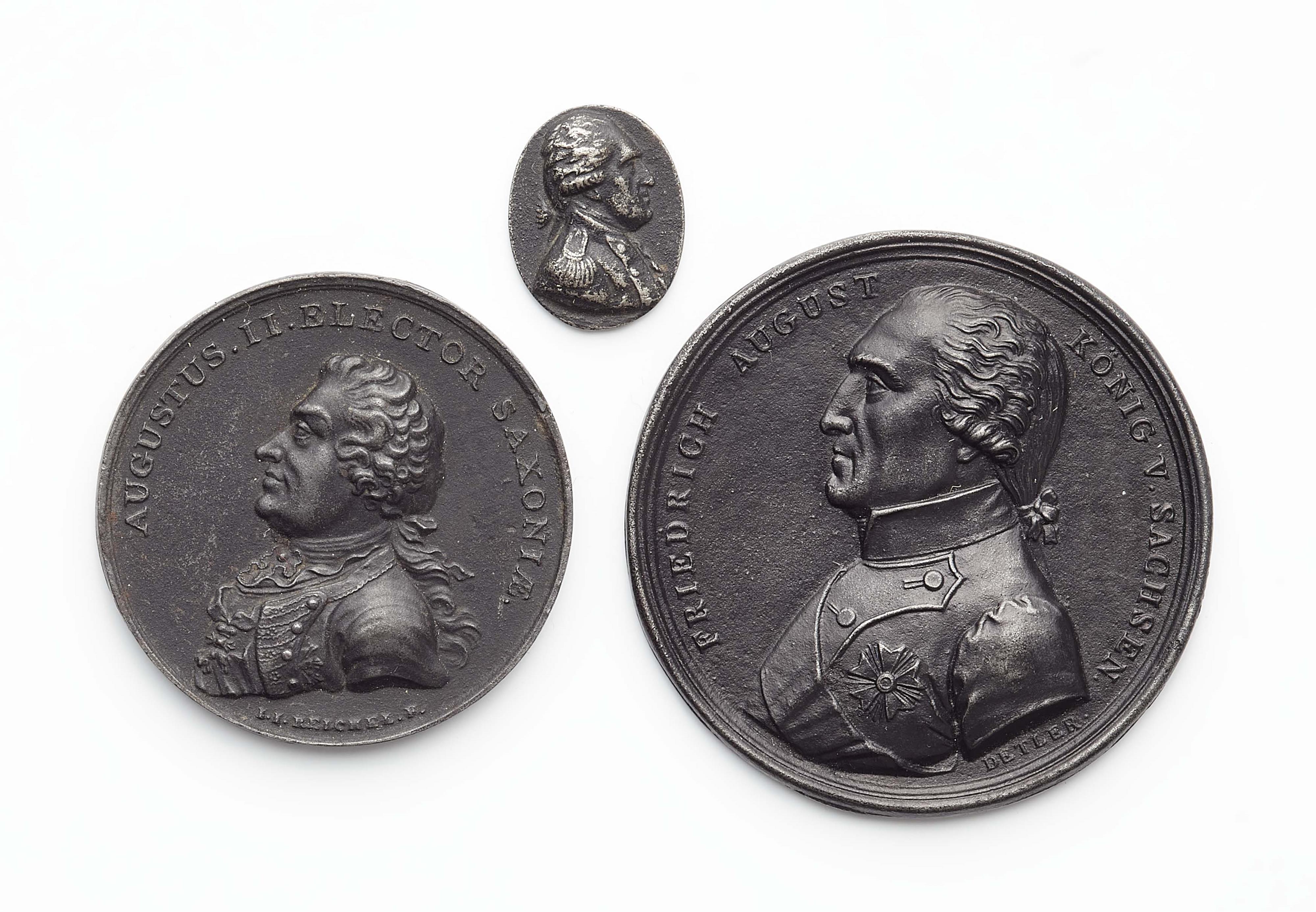 Three cast iron portraits of Saxon kings - image-1