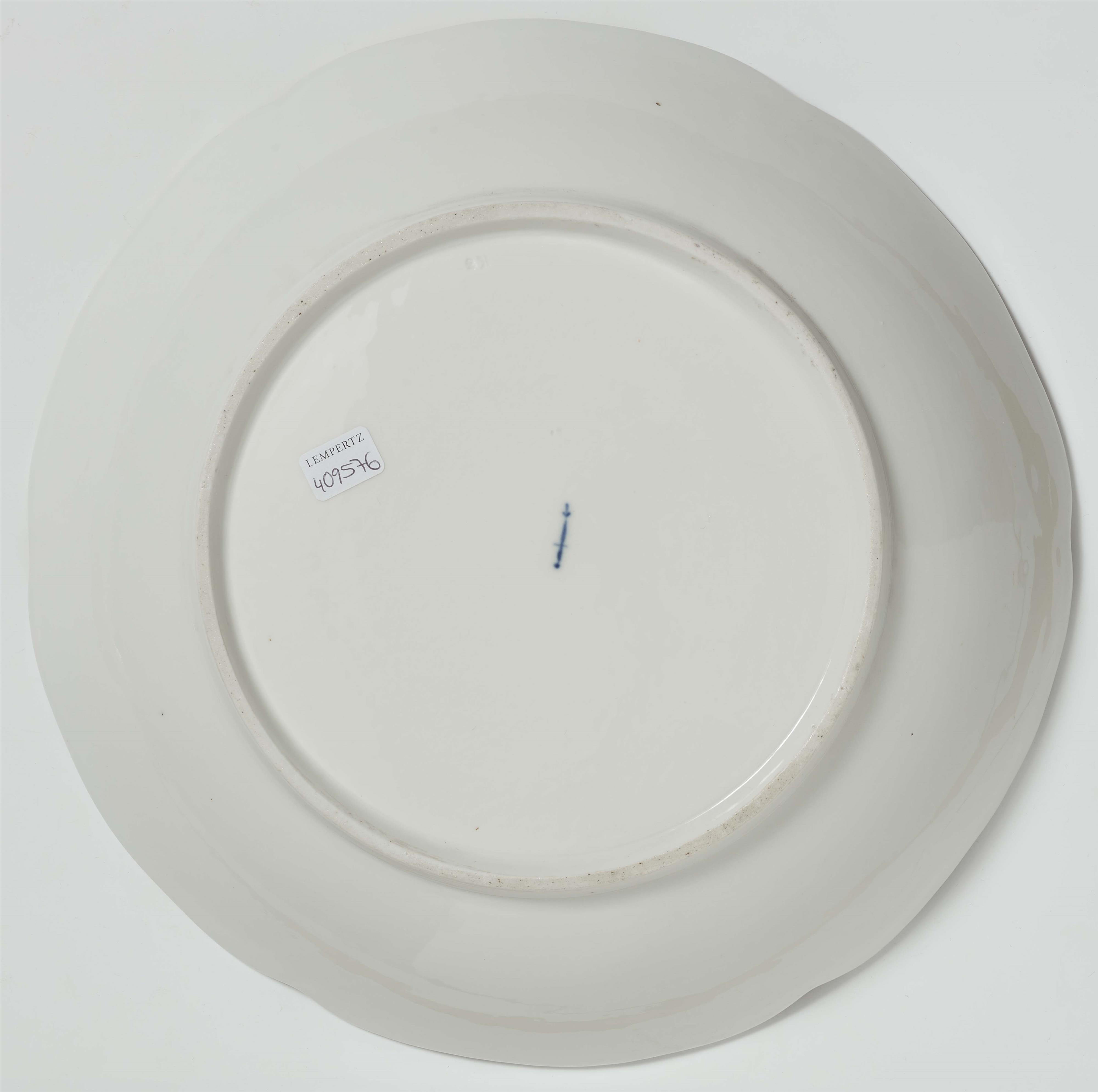 A Berlin KPM porcelain salad dish from the service for Berlin Palace - image-2
