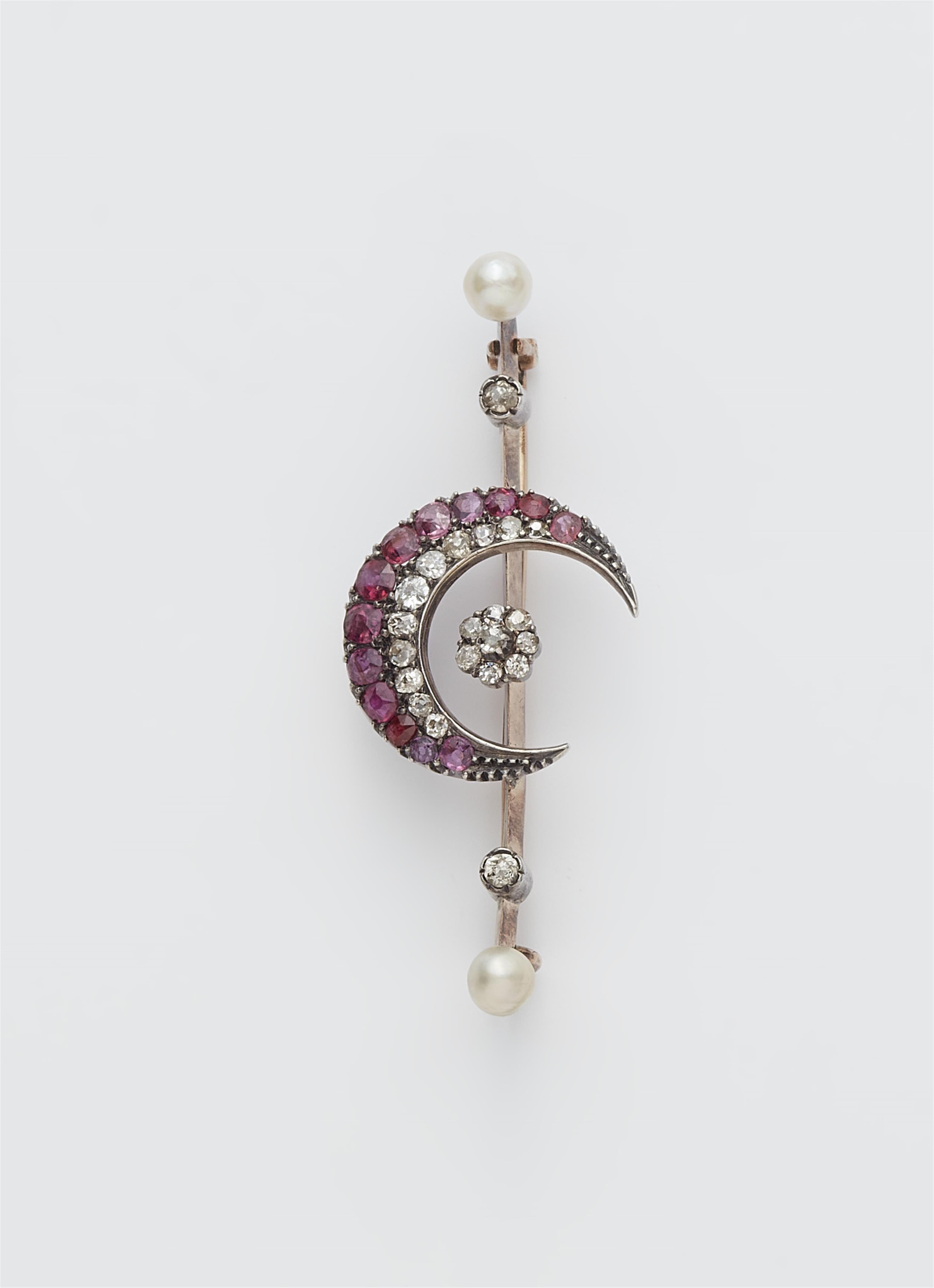 A late Victorian 14k gold, diamond, pearl and ruby bar brooch. - image-1