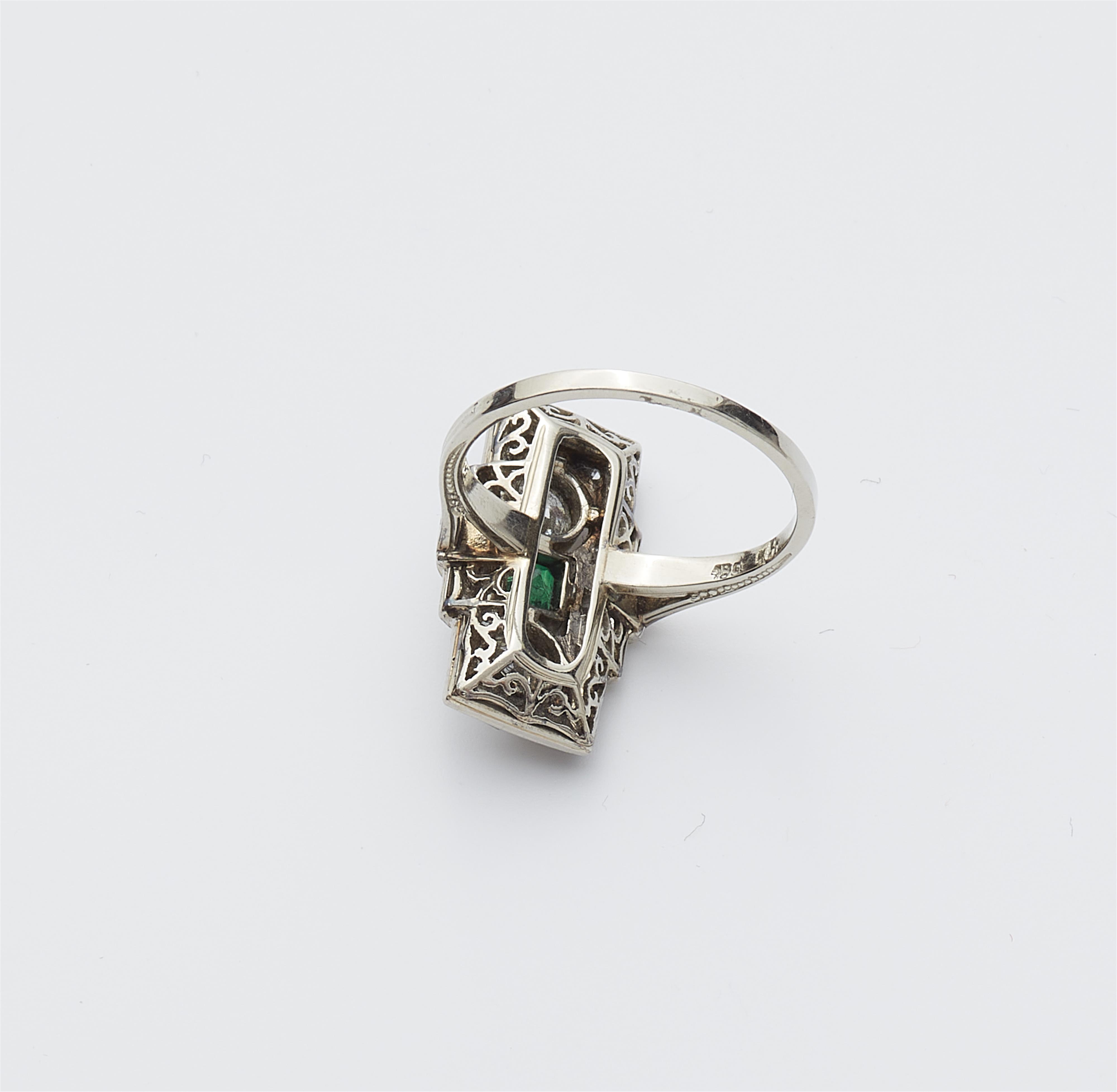 Art Déco-Ring mit Smaragd - image-2