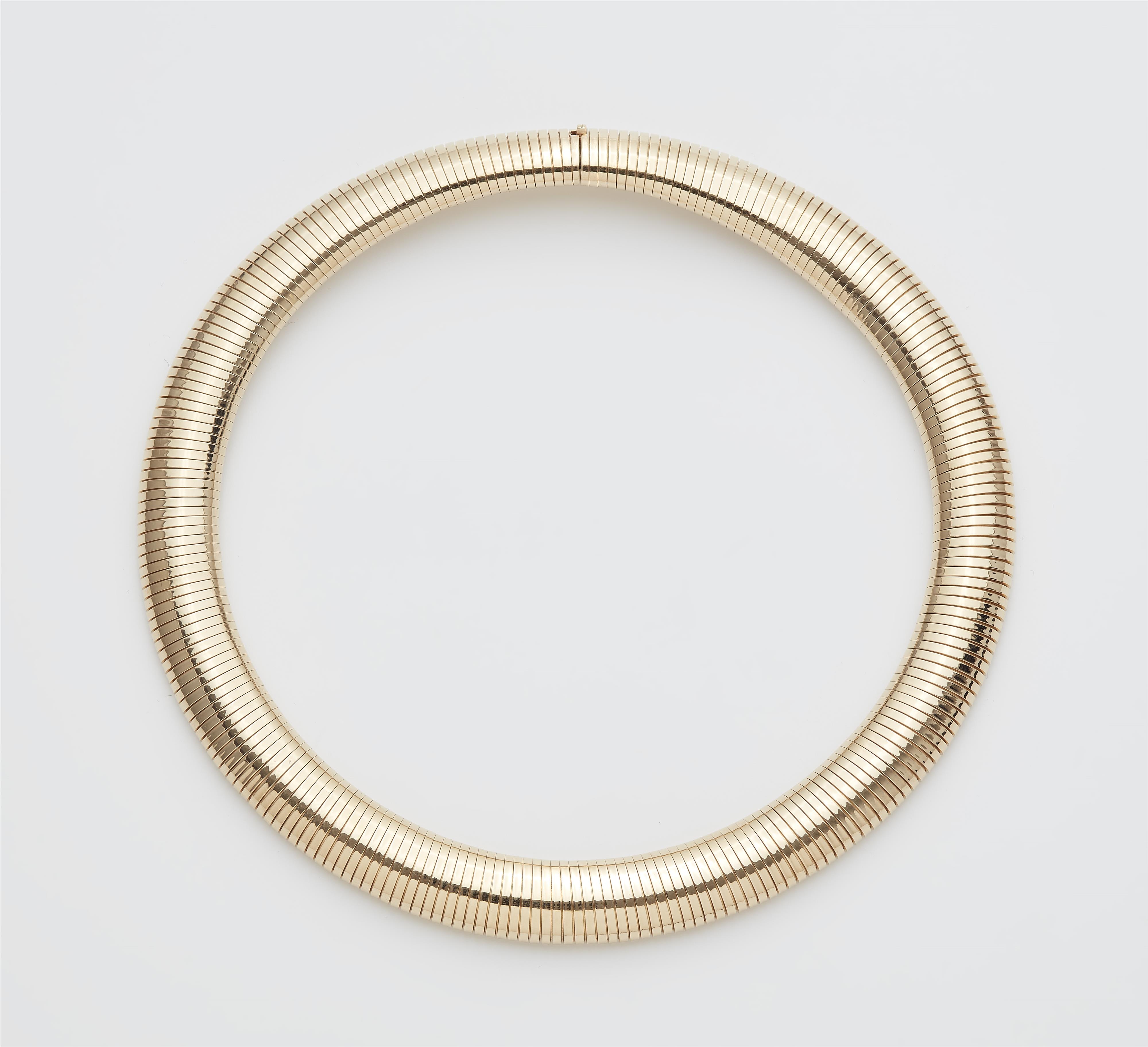 A German 18k gold tubogaz necklace - image-1