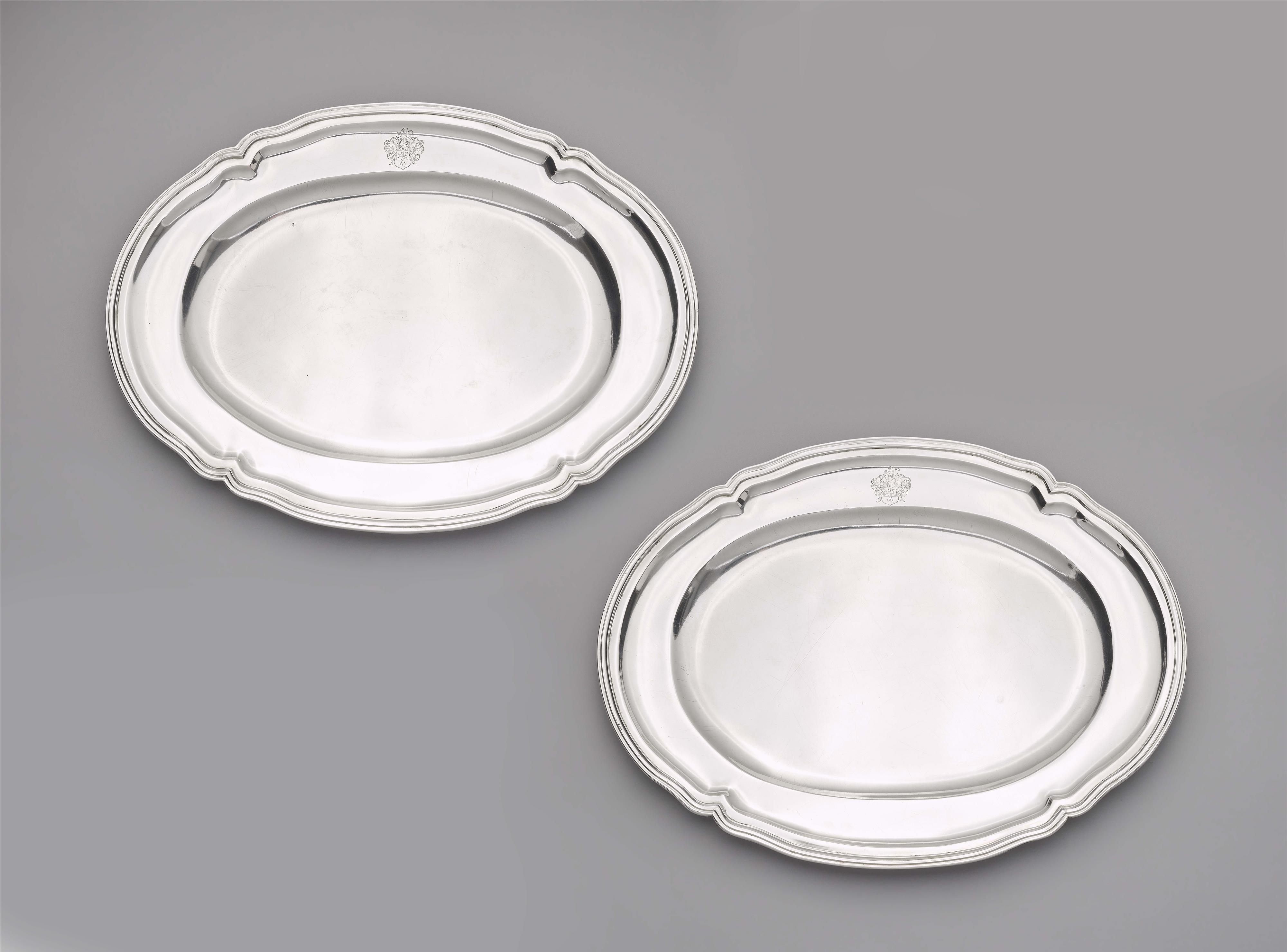 A pair of Hamburg silver platters - image-1