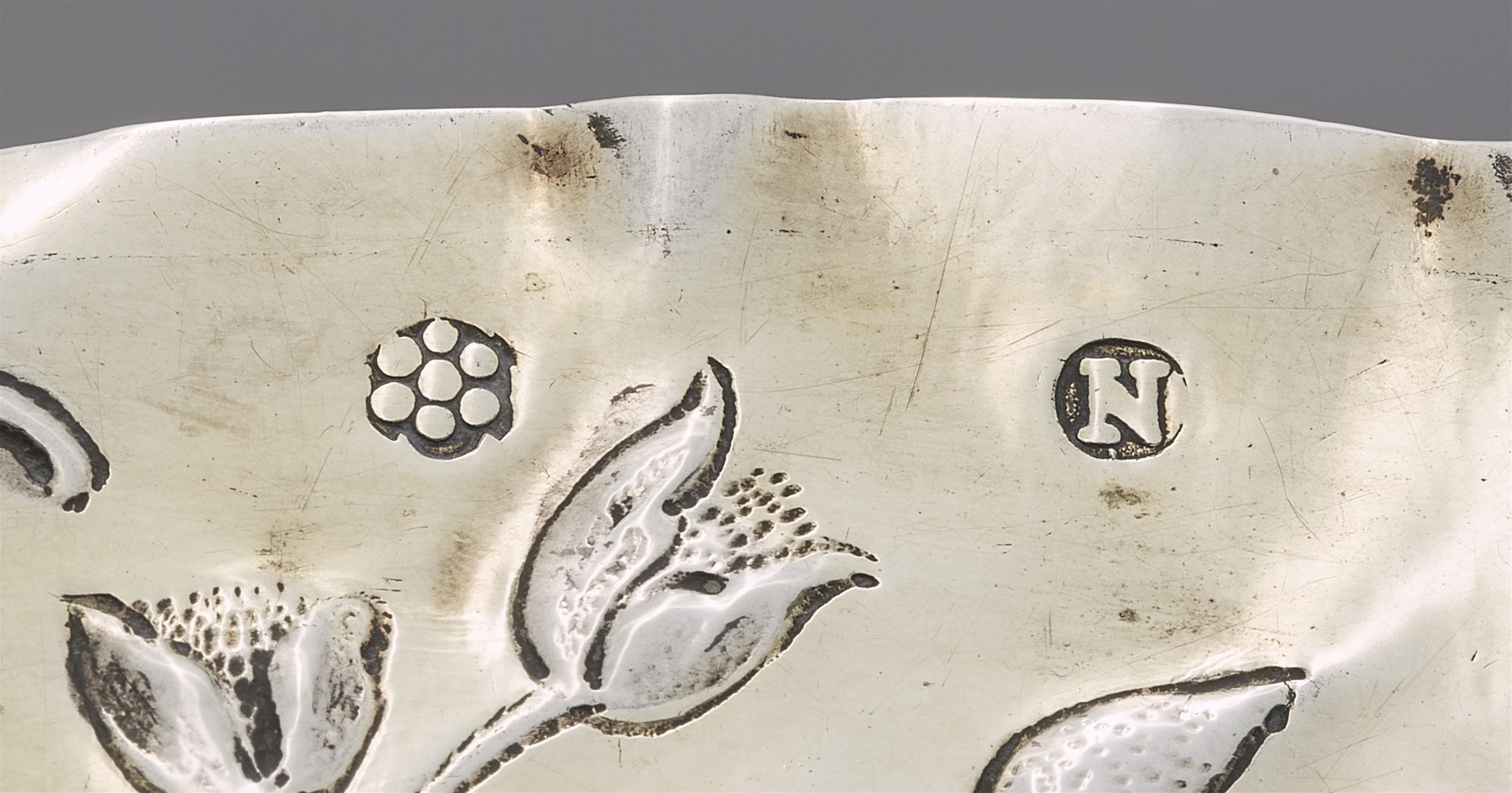 A Nuremberg silver sideboard dish - image-2