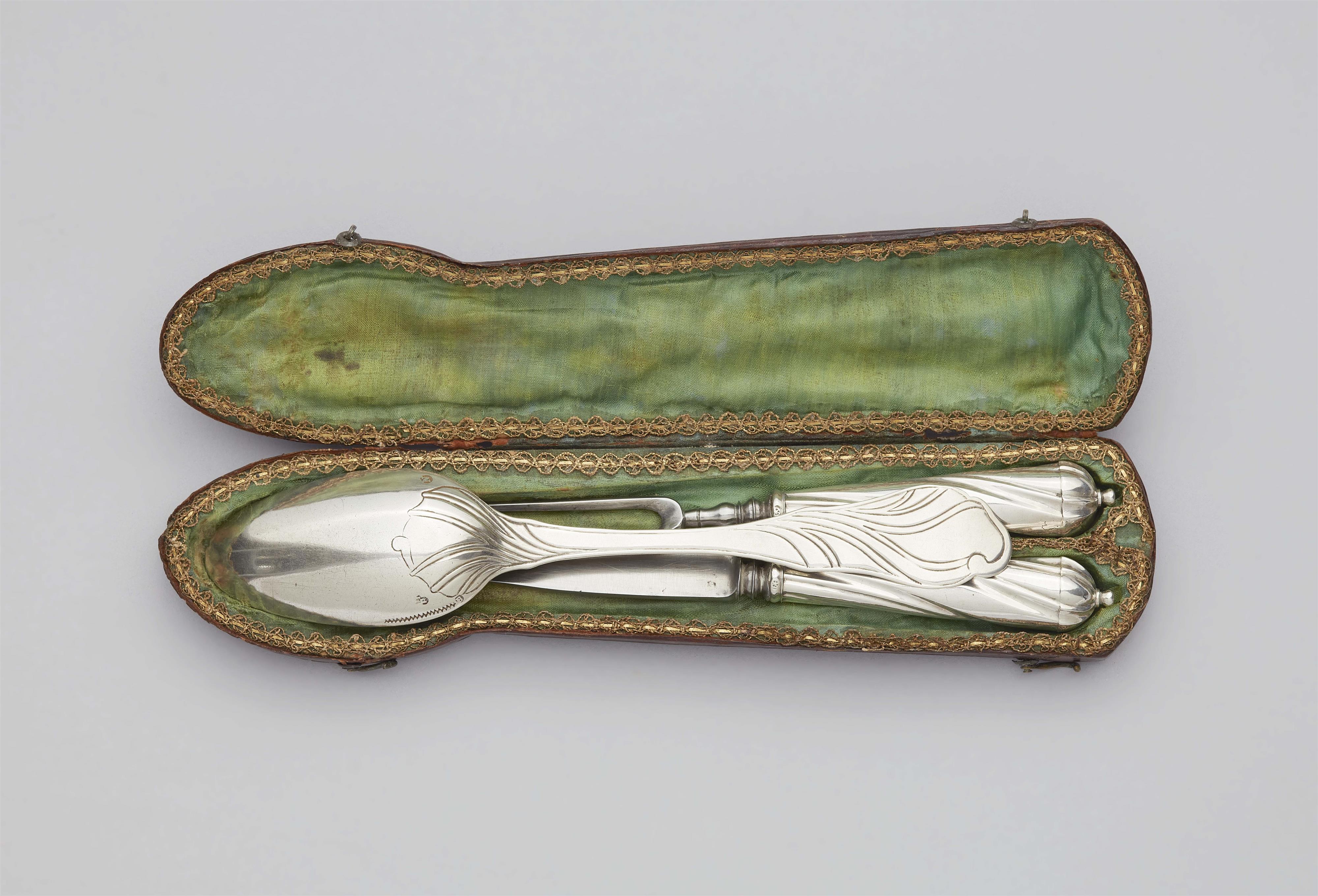 A Nuremberg silver travel cutlery set - image-1