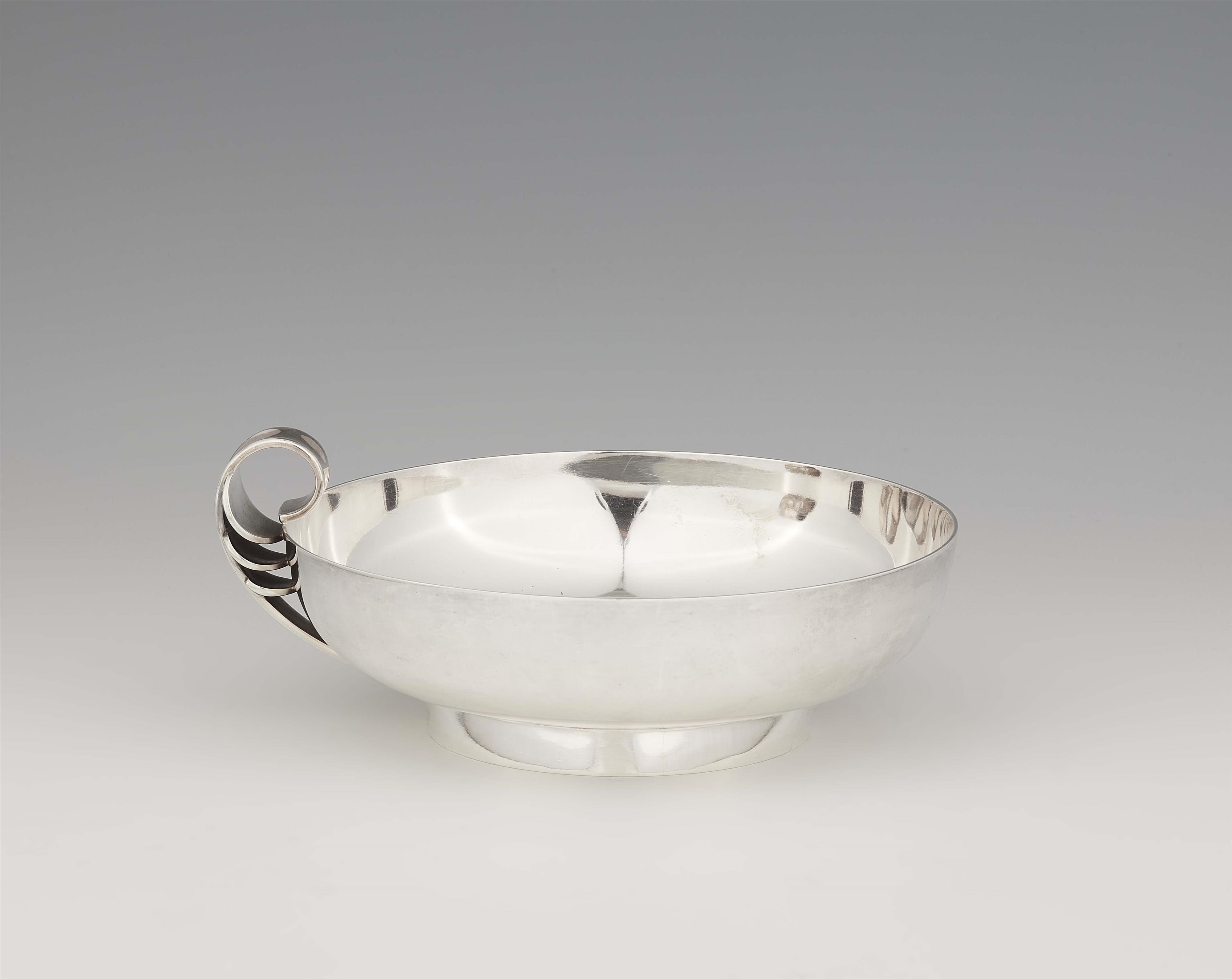 A Georg Jensen Art Deco silver dish, model no. 732 - image-1