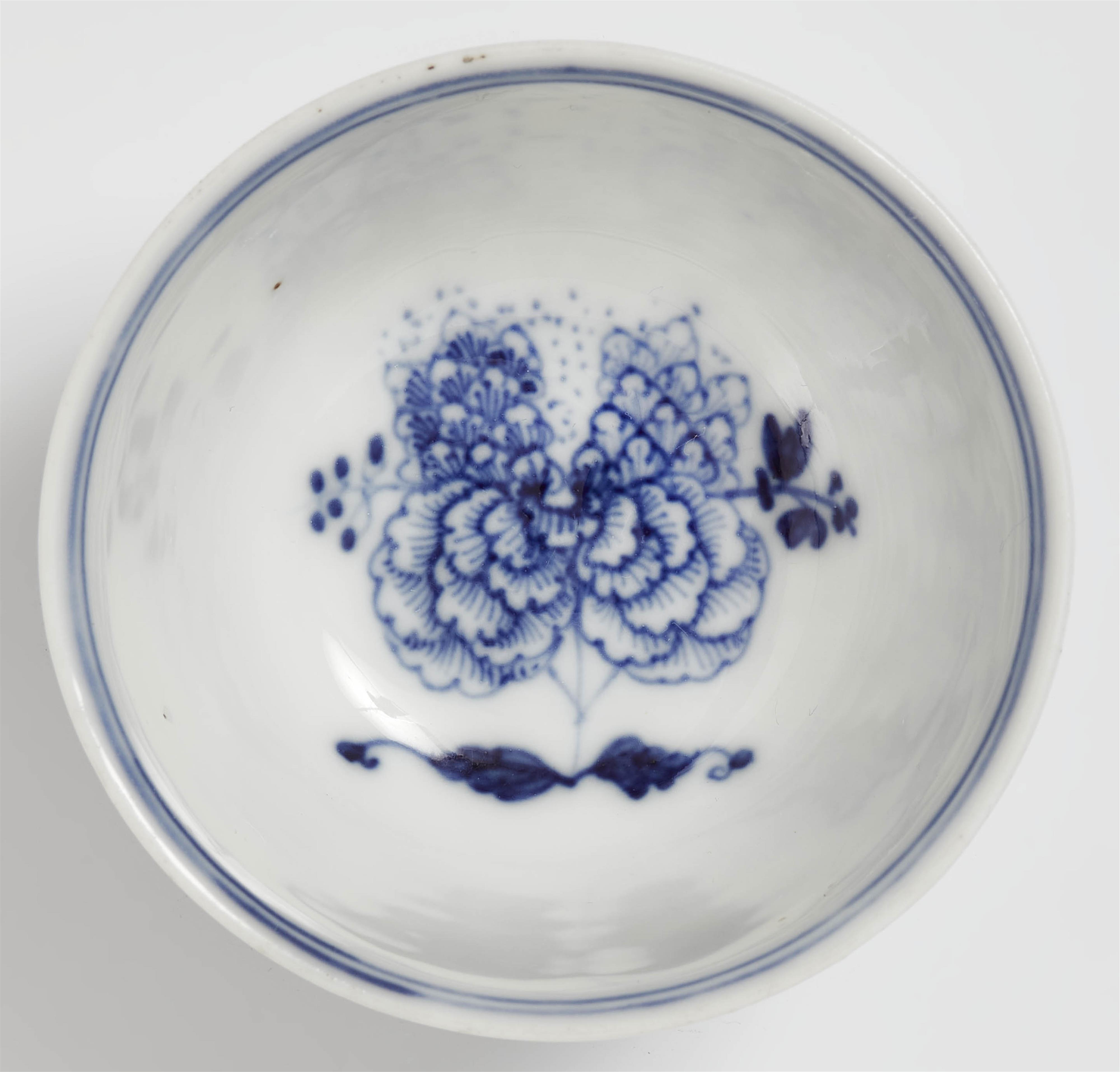A Meissen porcelain tea bowl and saucer with lotus and chrysanthemum decor - image-2