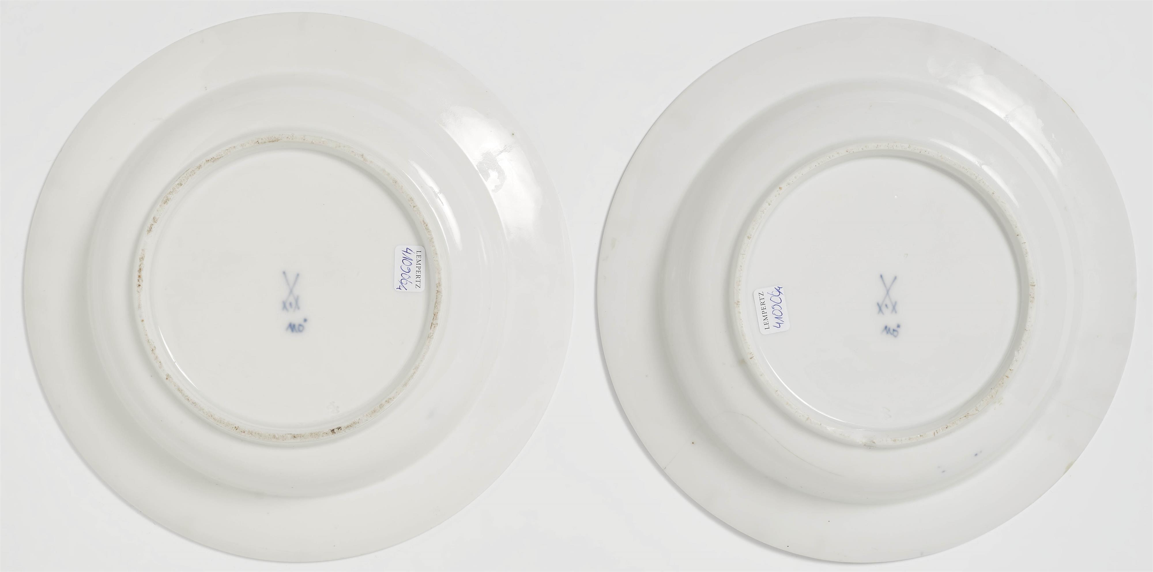 Four Meissen porcelain dishes with rare underglaze blue Chinoiserie decor - image-2