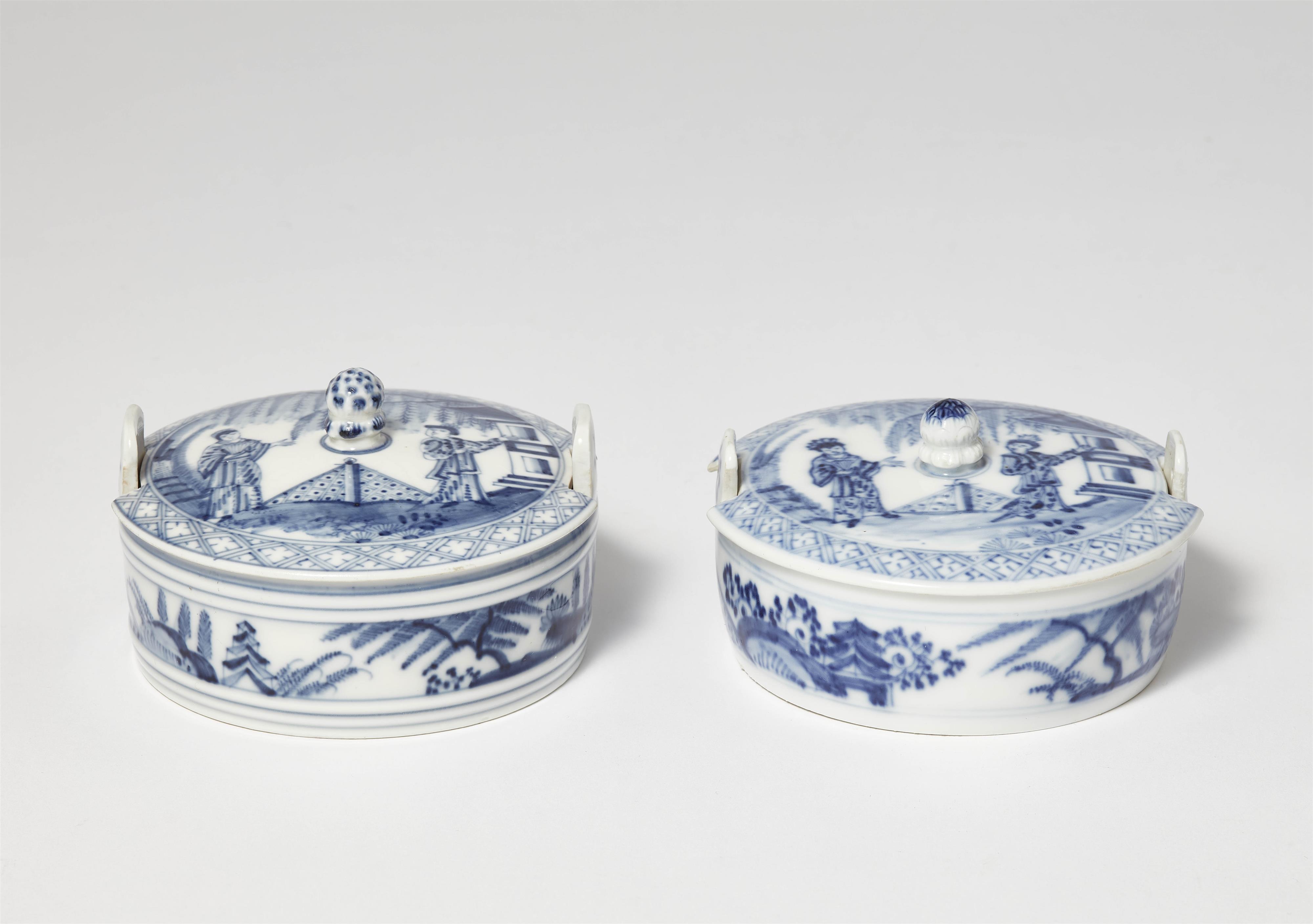 Two Meissen porcelain butter dishes with rare underglaze blue Chinoiserie decor - image-1