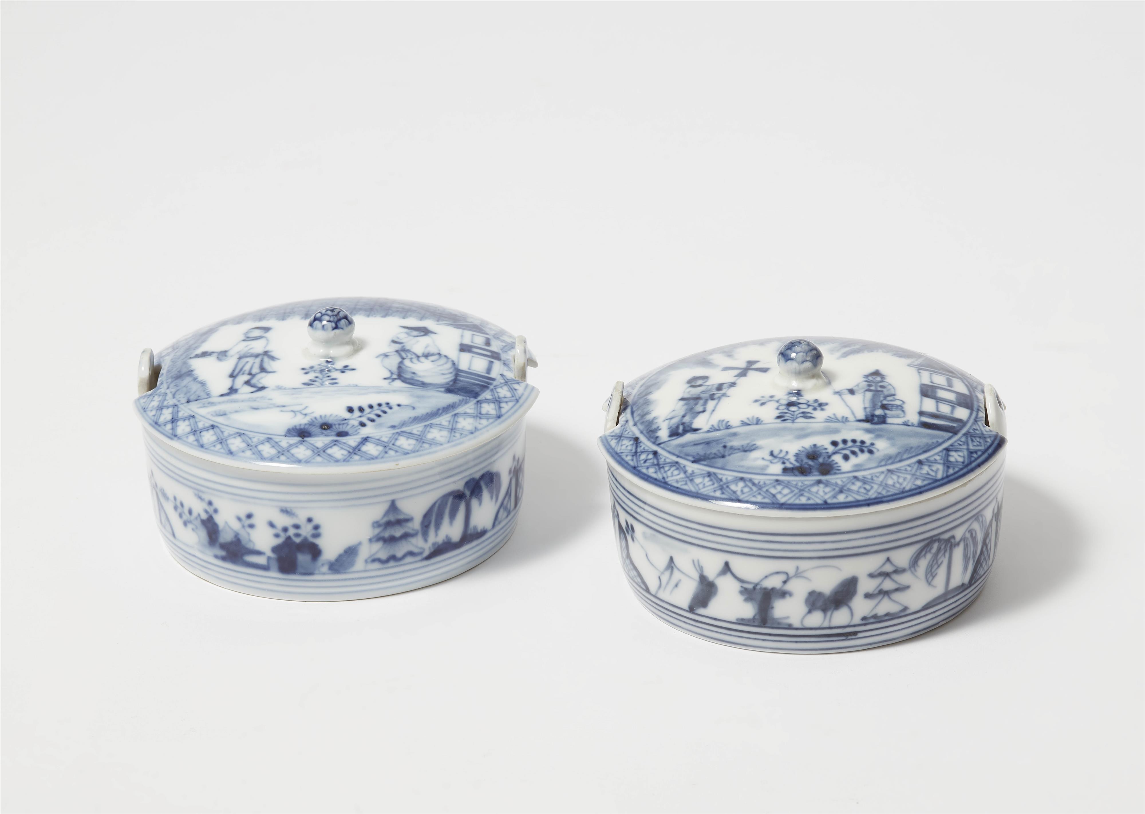 Two Meissen porcelain butter dishes with rare underglaze blue Chinoiserie decor - image-1