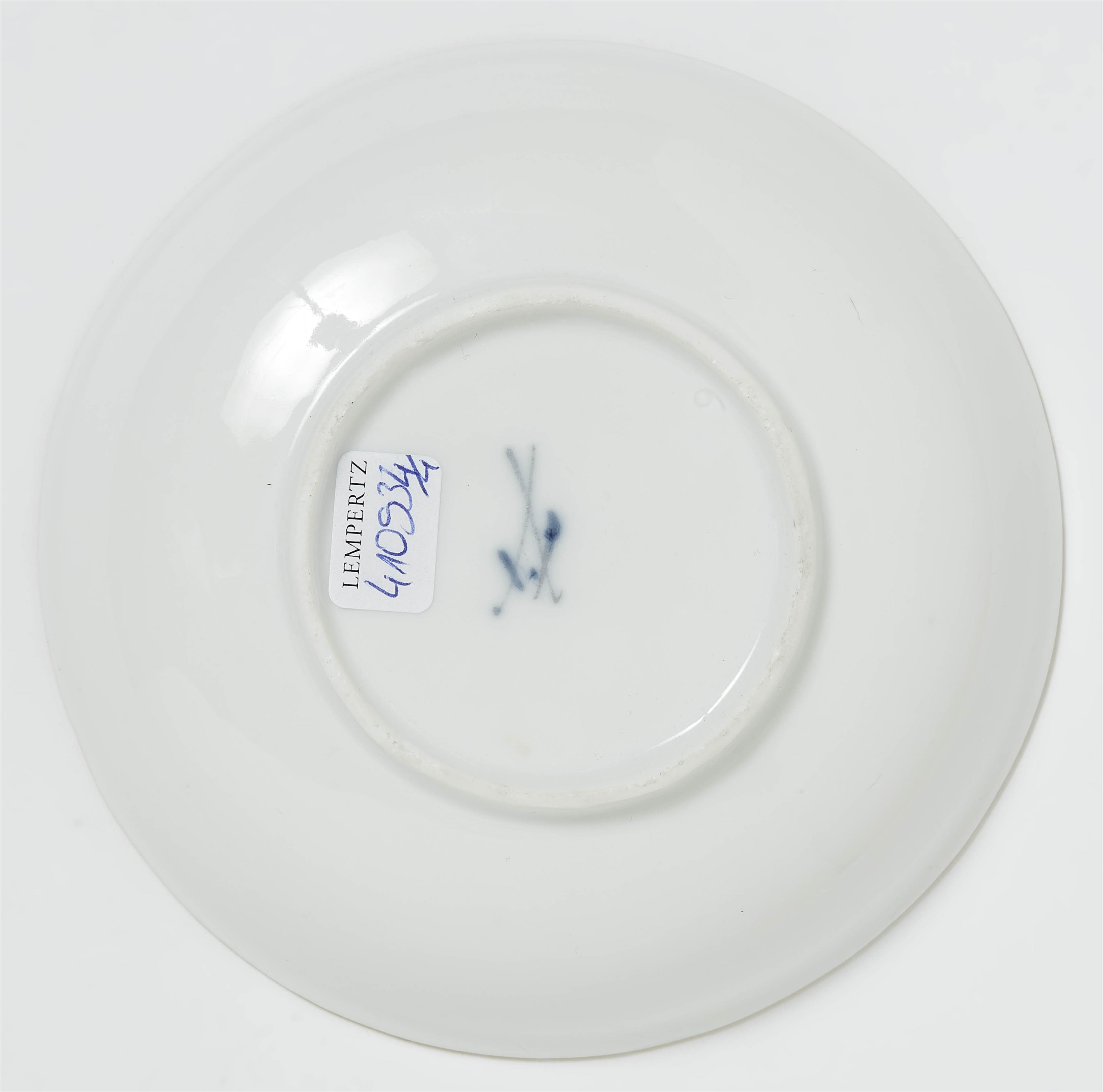 A pair of Meissen porcelain cups and saucers with insect decor - image-2