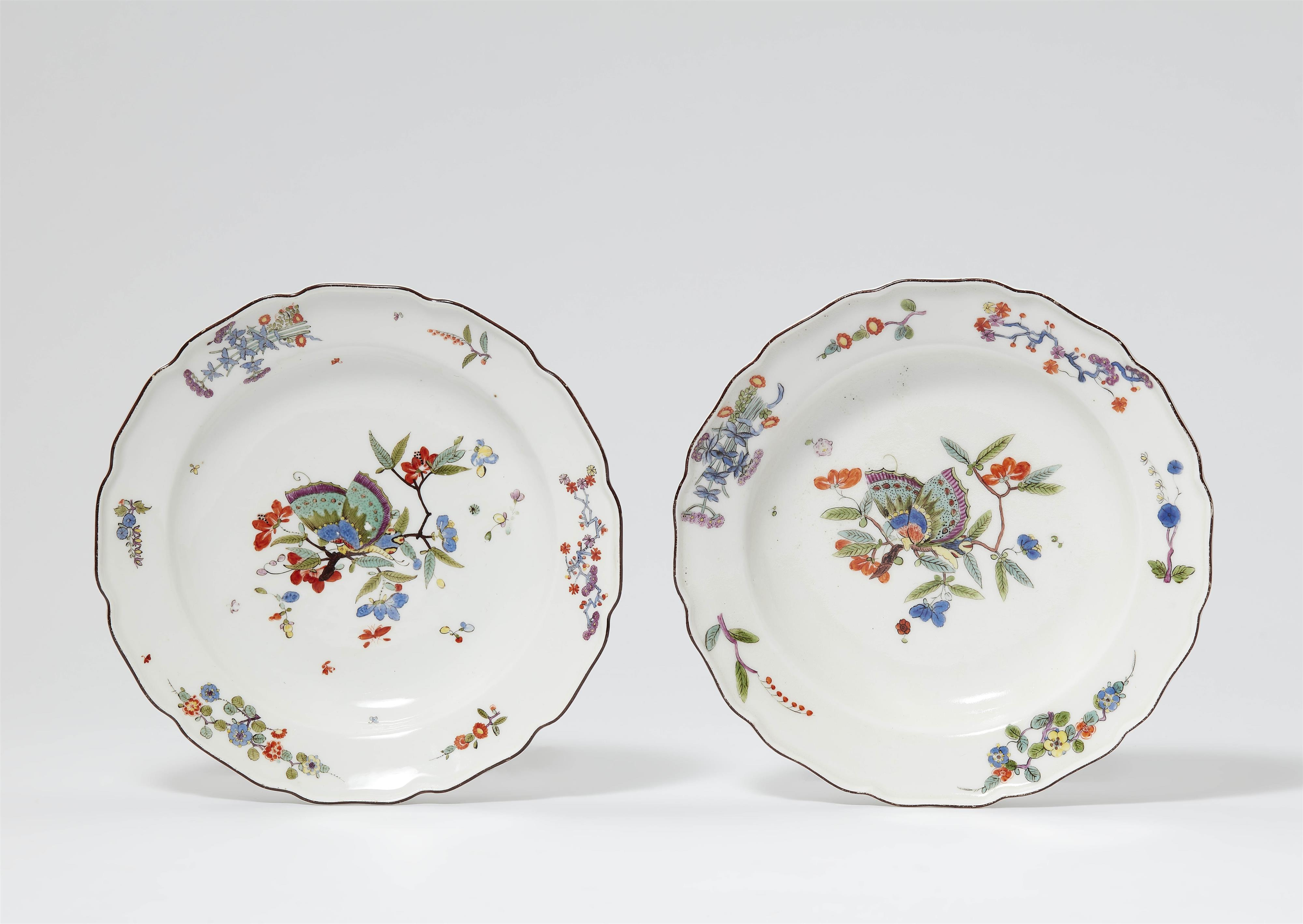 A pair of Meissen porcelain dishes with butterfly decor - image-1