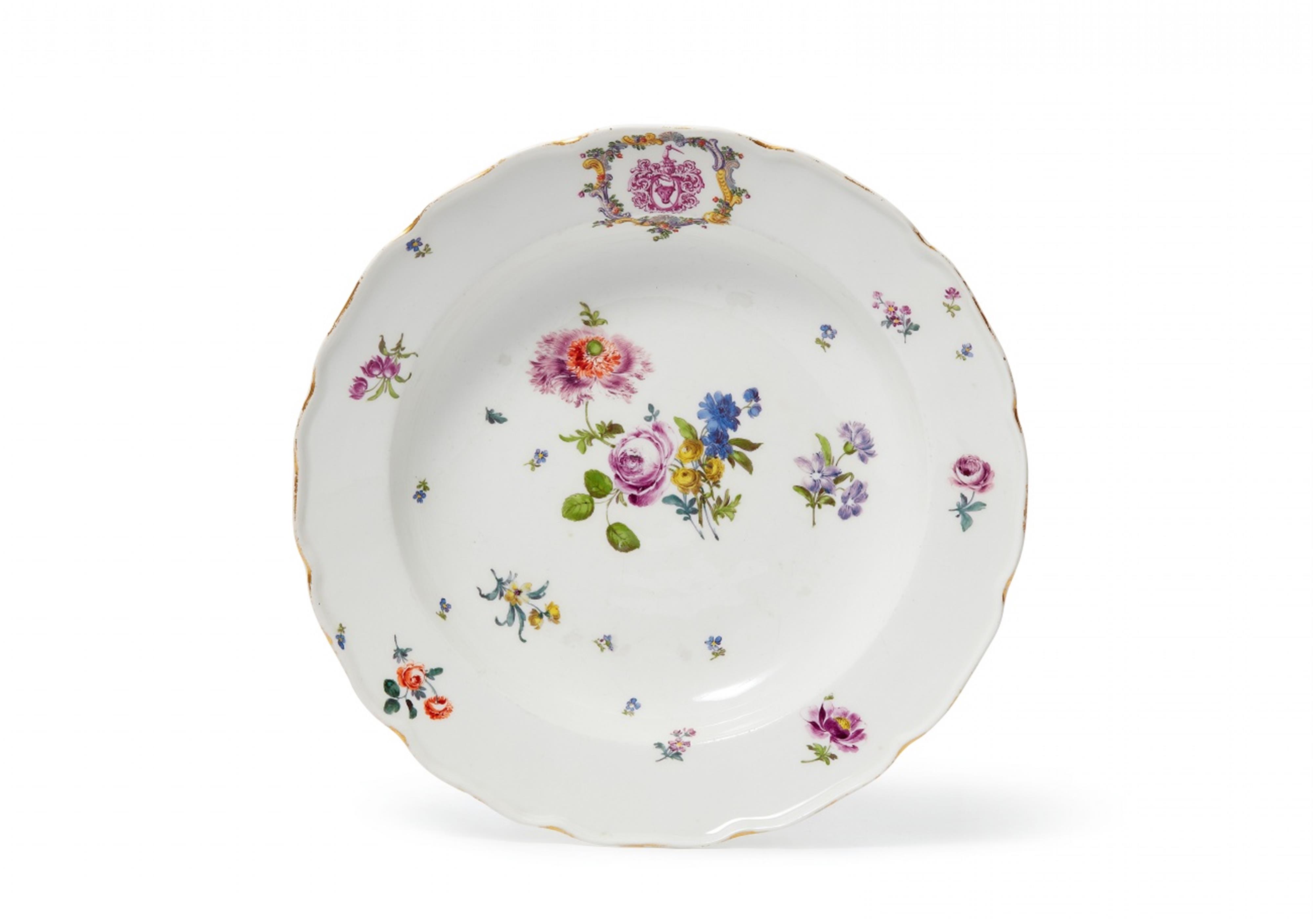 A Meissen porcelain dish from a dinner service - image-1
