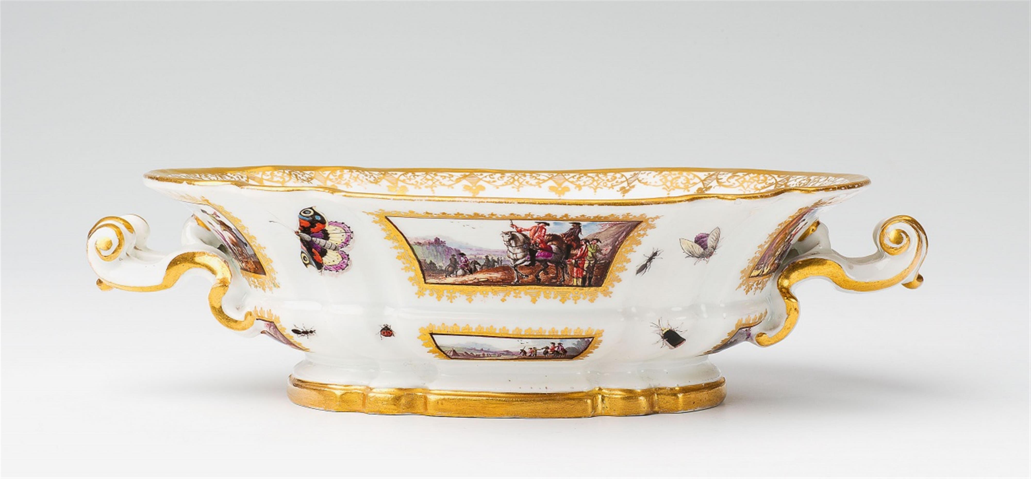 A Meissen porcelain bowl with military scenes - image-2