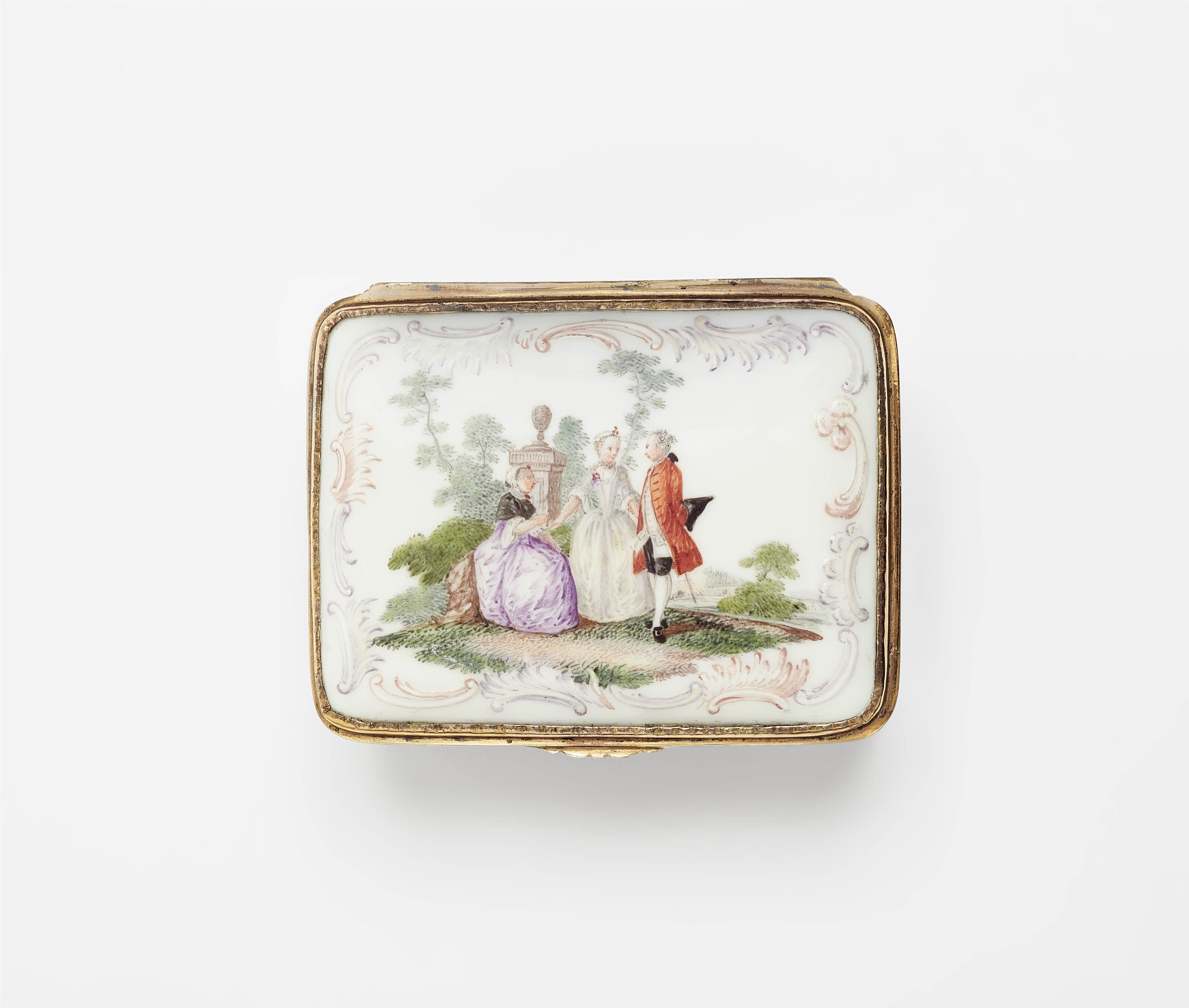 A Meissen porcelain snuff box with Watteau motifs - image-2