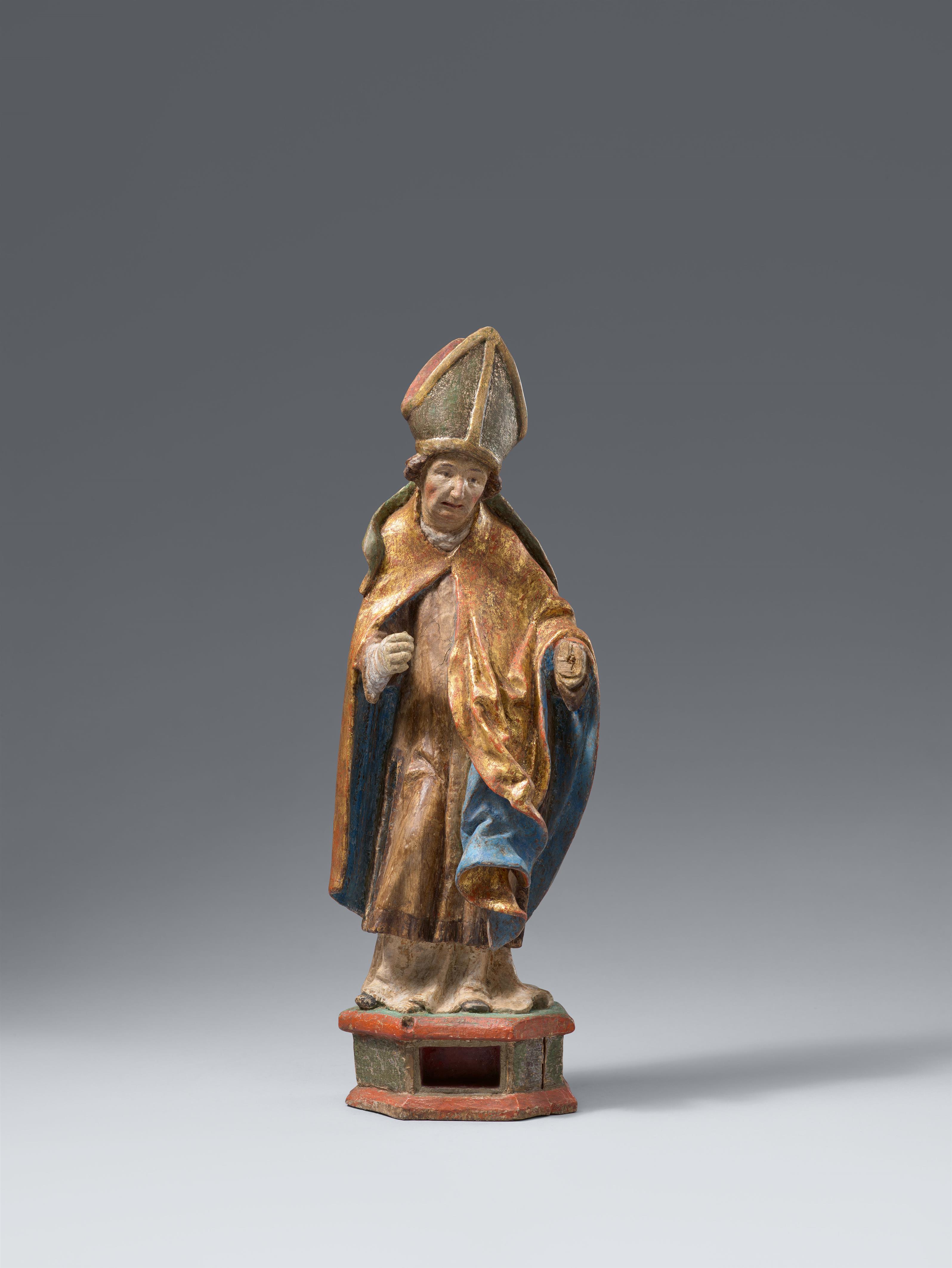 South German around 1500/1510 - A carved wood figure of a bishop saint, South Germany, around 1500/1510 - image-1