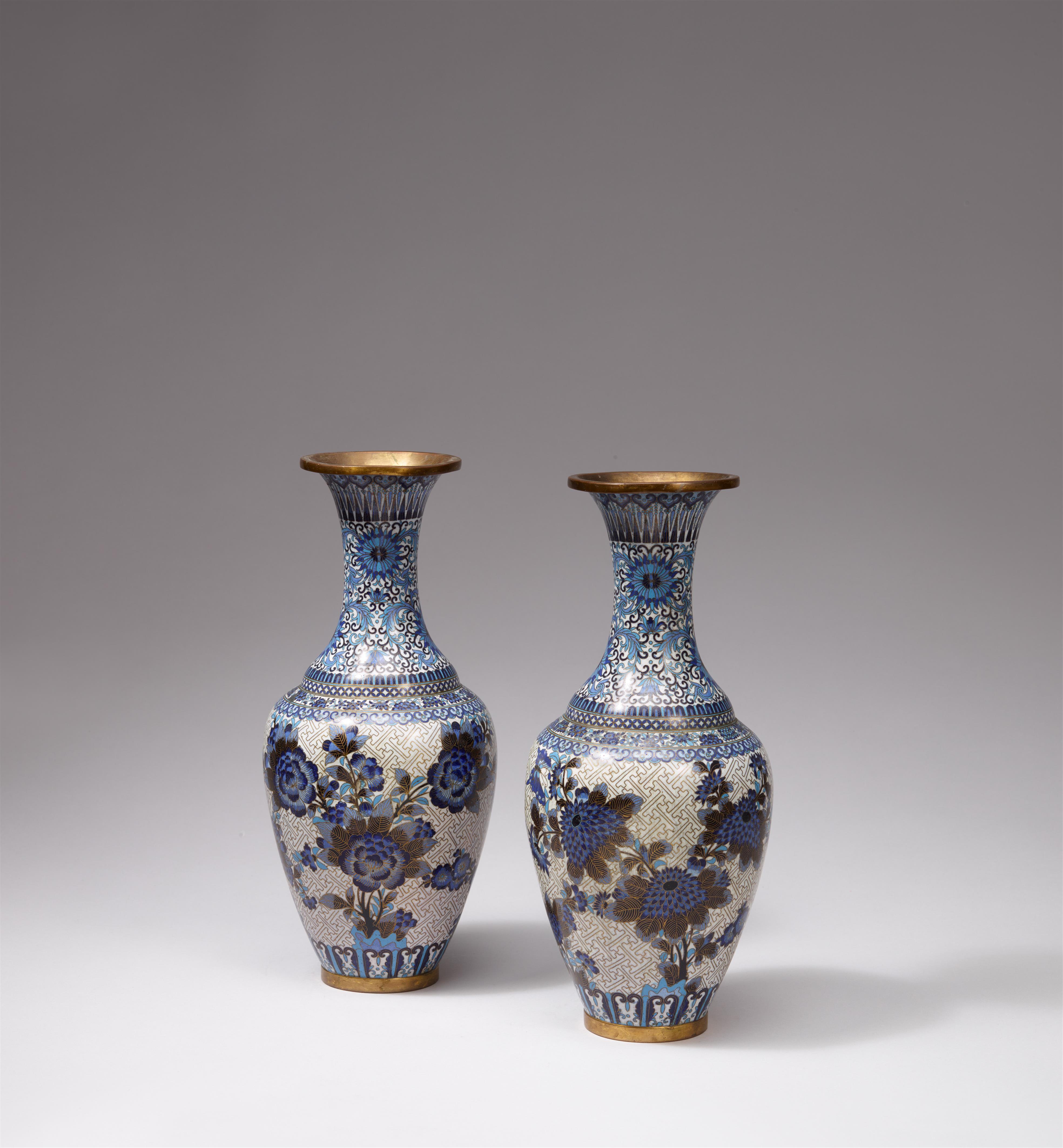 A pair of cloisonné enamel vases. 20th century - image-2