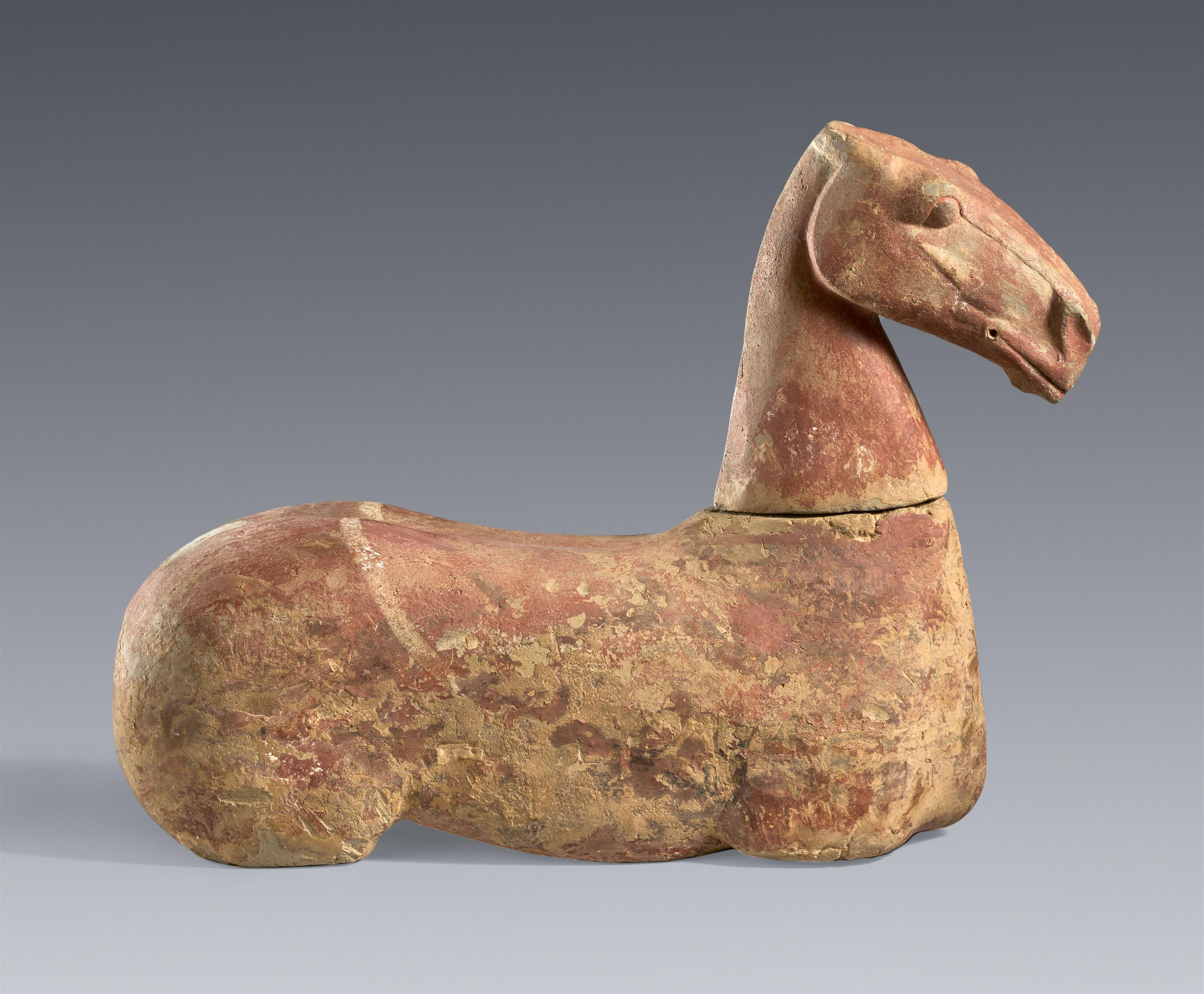 A painted grey pottery horse torso. In the style of Han dynasty (206 BC–220 AD) - image-1