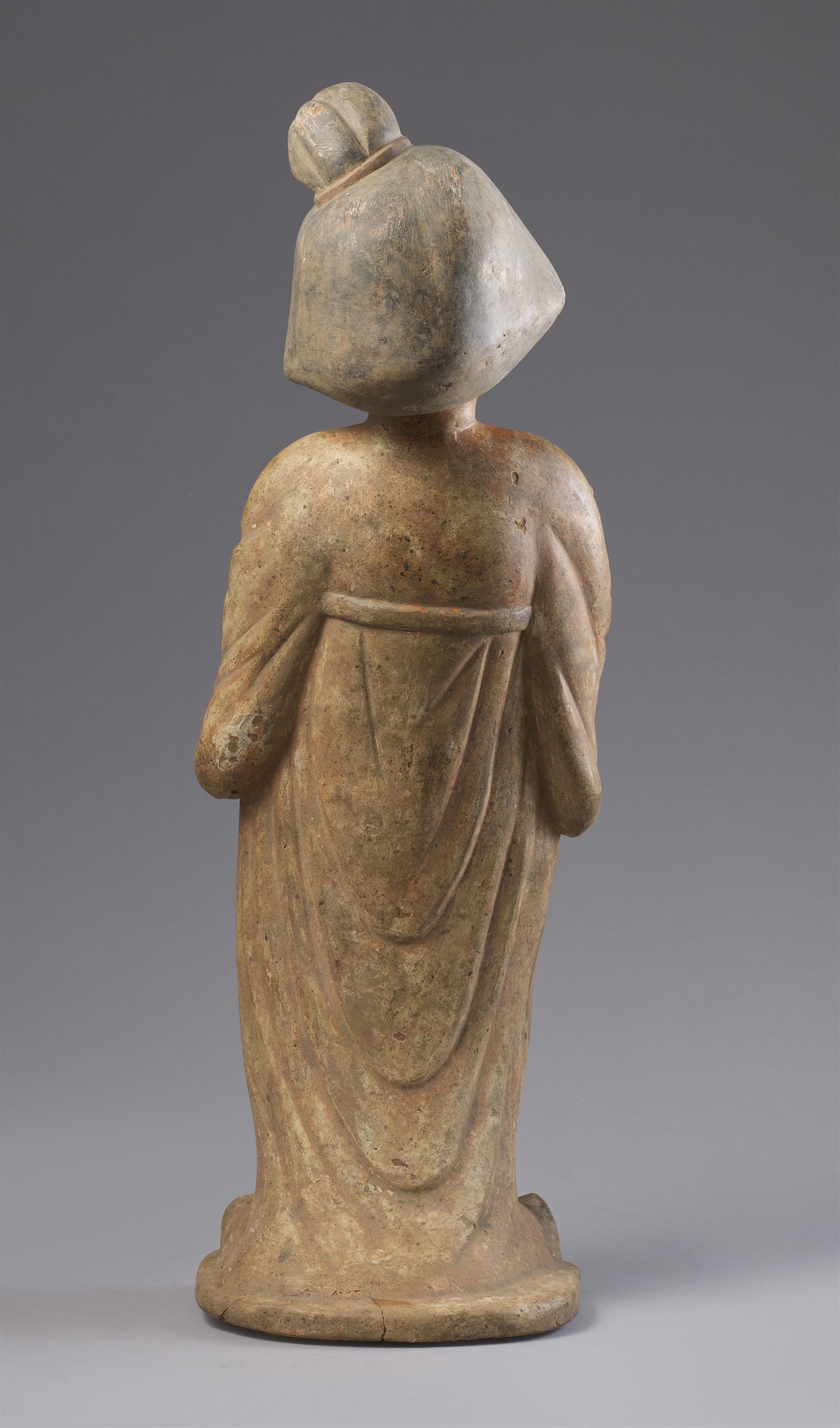 A figure of a court lady with a dog. Tang dynasty (618–907) - image-2