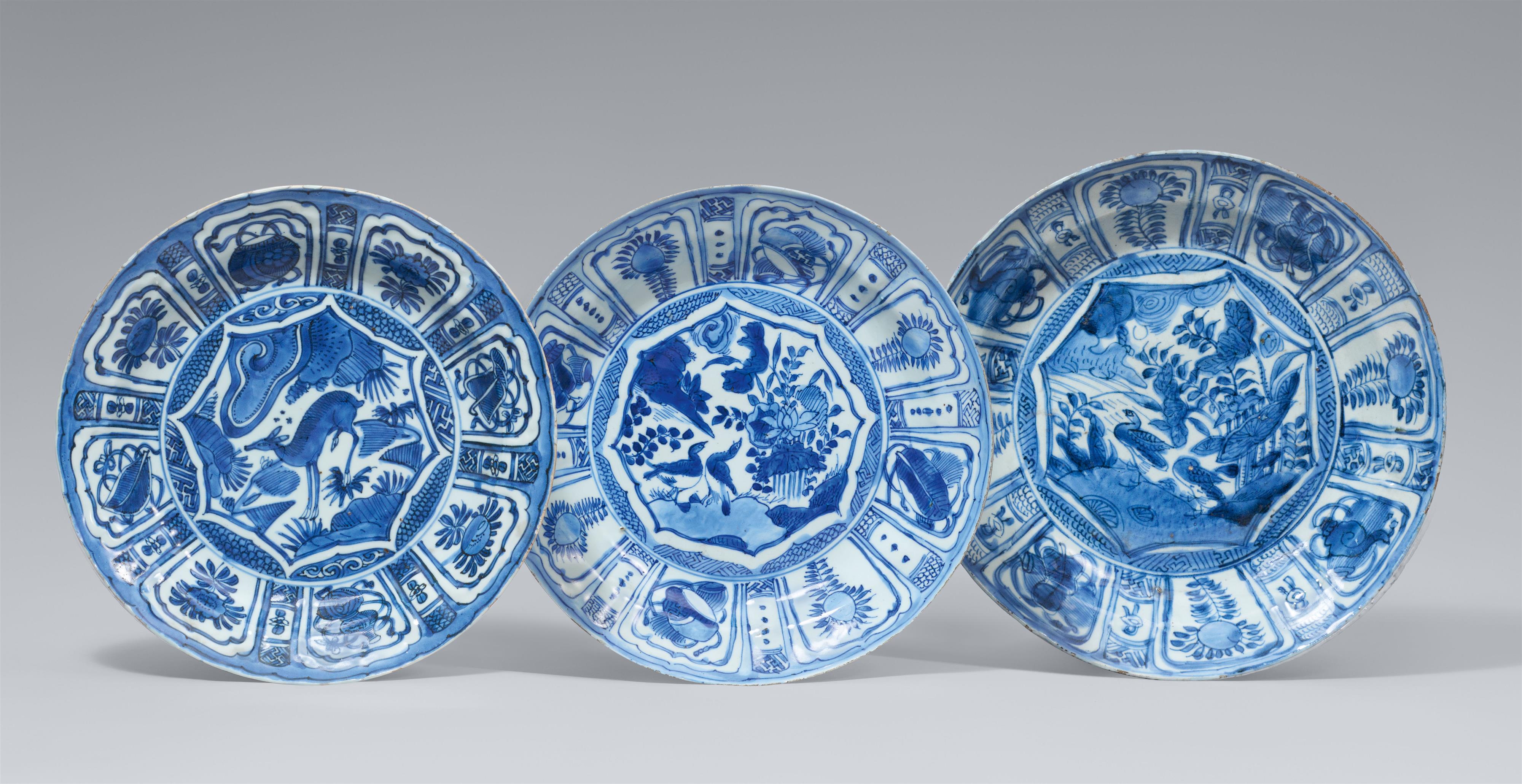 Three kraak dishes. Wanli period (1572–1620) - image-1