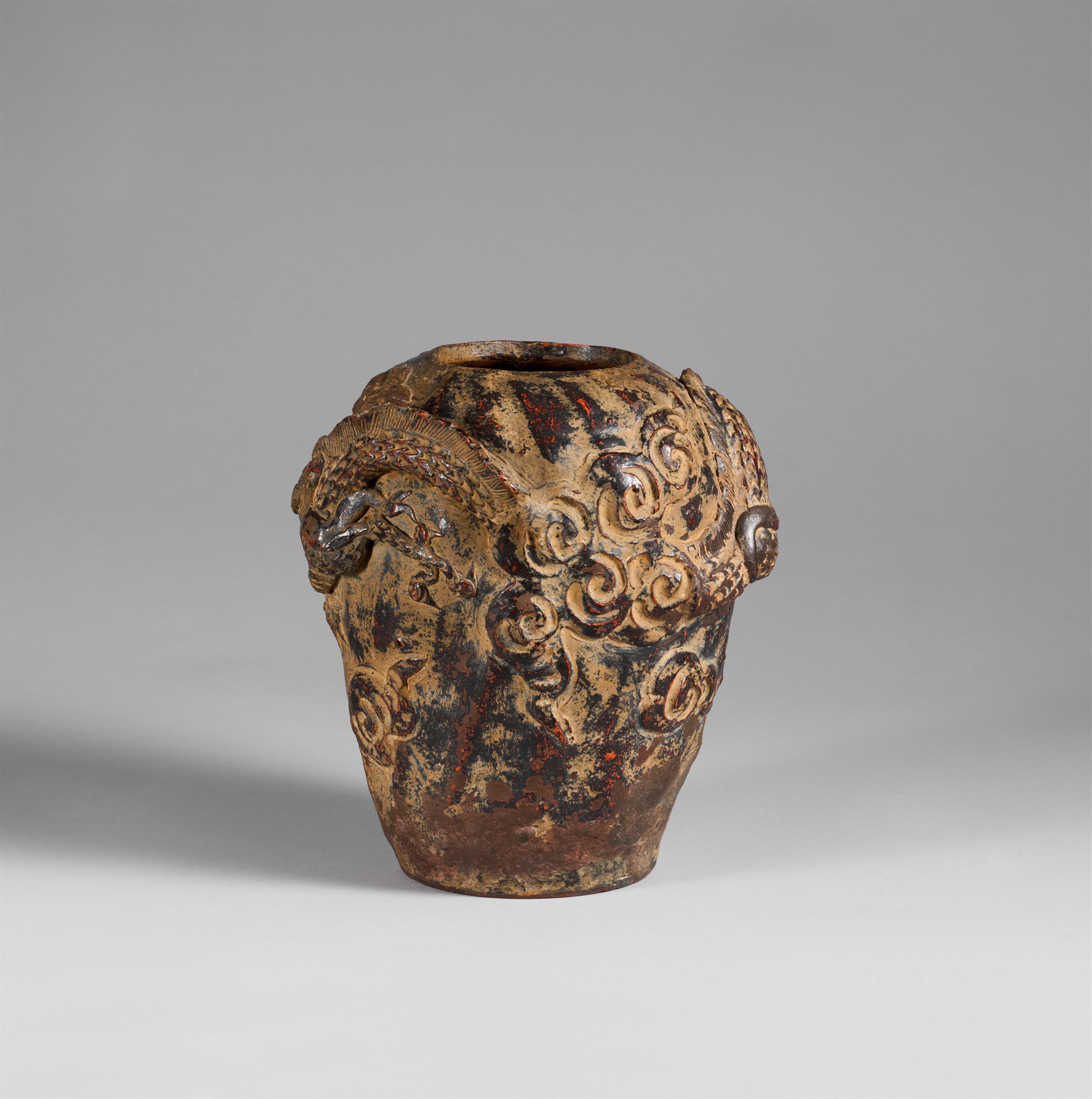 A Ryûkyû/Okinawa vase. 18th century or later - image-2