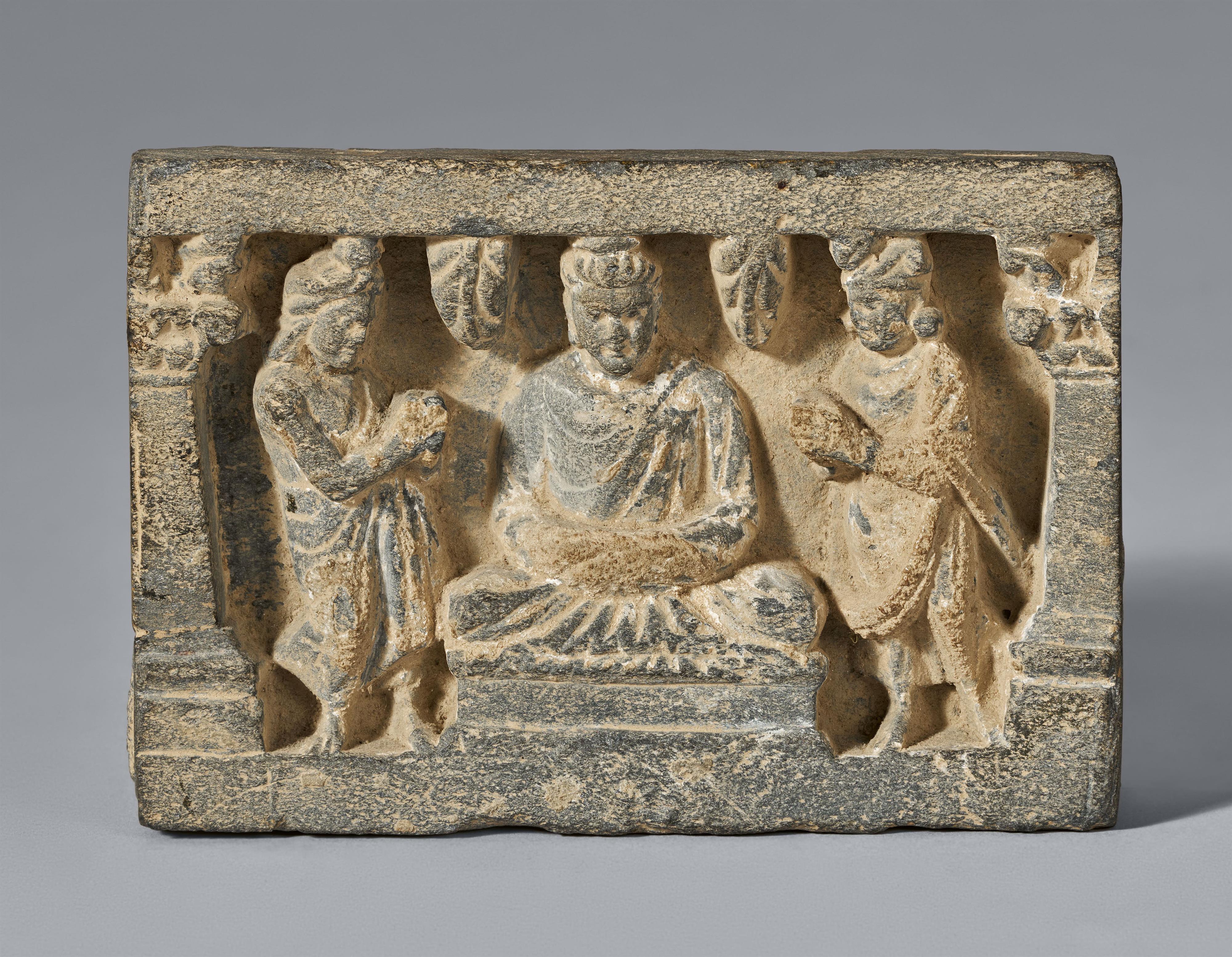 A small Gandhara grey schist architectural fragment. Pakistan. 2nd/3rd century - image-1