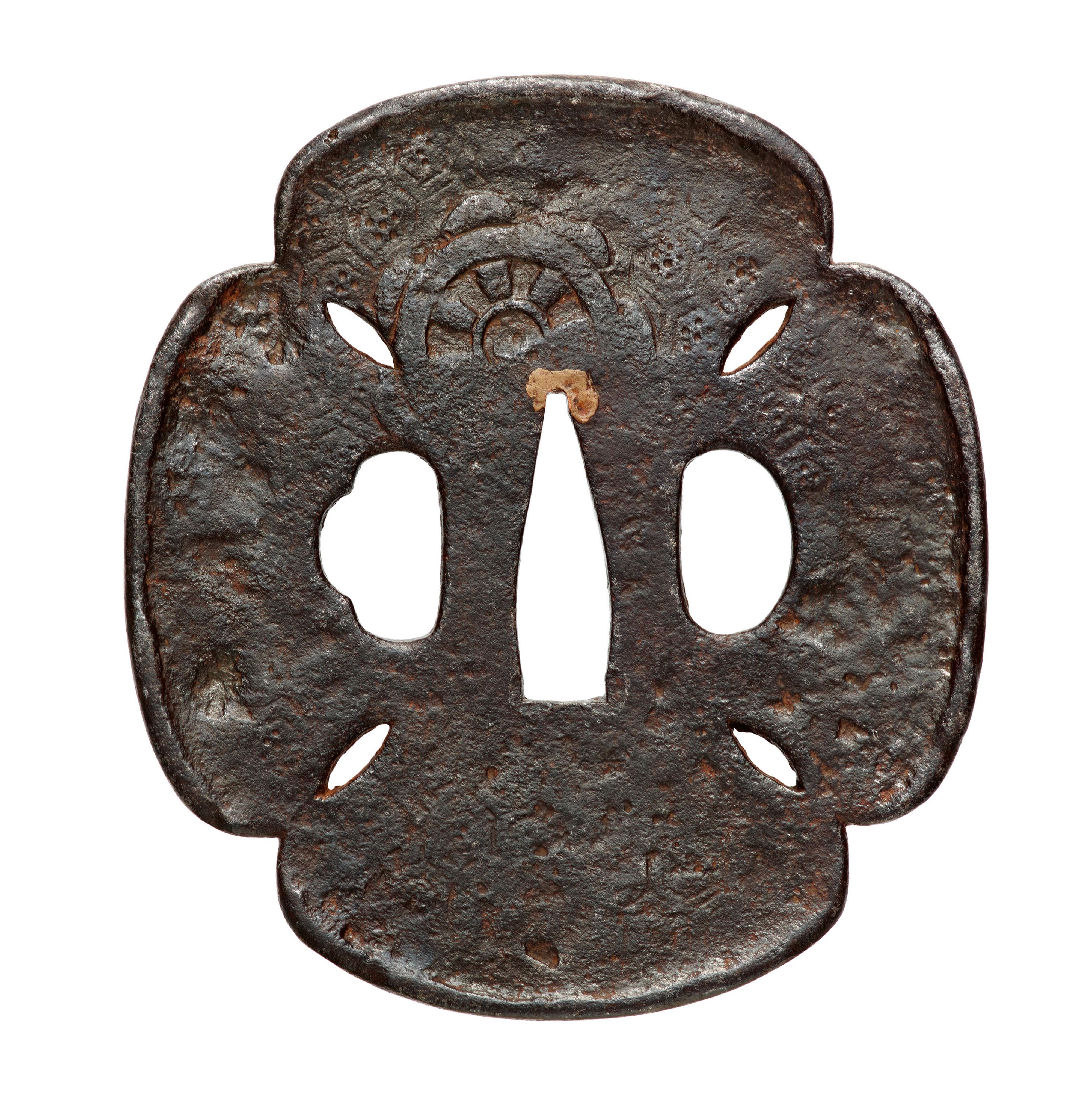 A Nobuie iron tsuba. Early Edo period - image-2