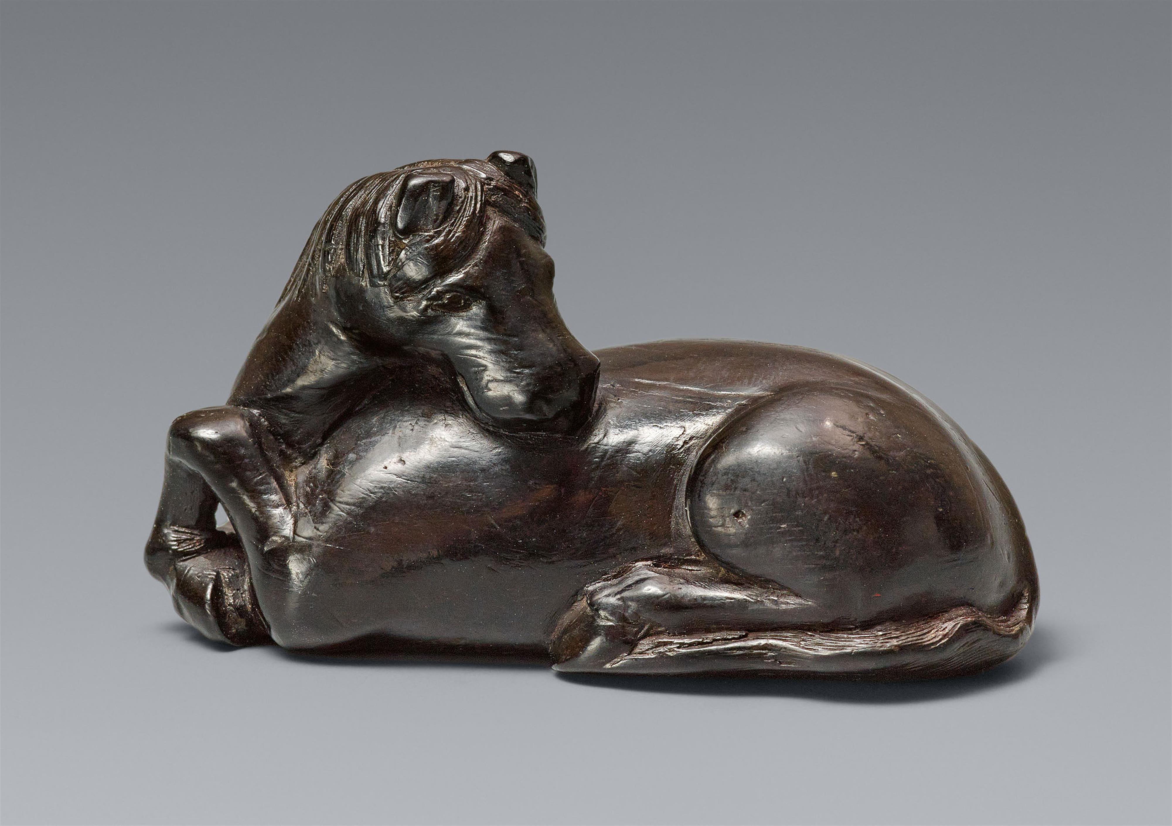 A black wood netsuke of a large horse. 19th century - image-1