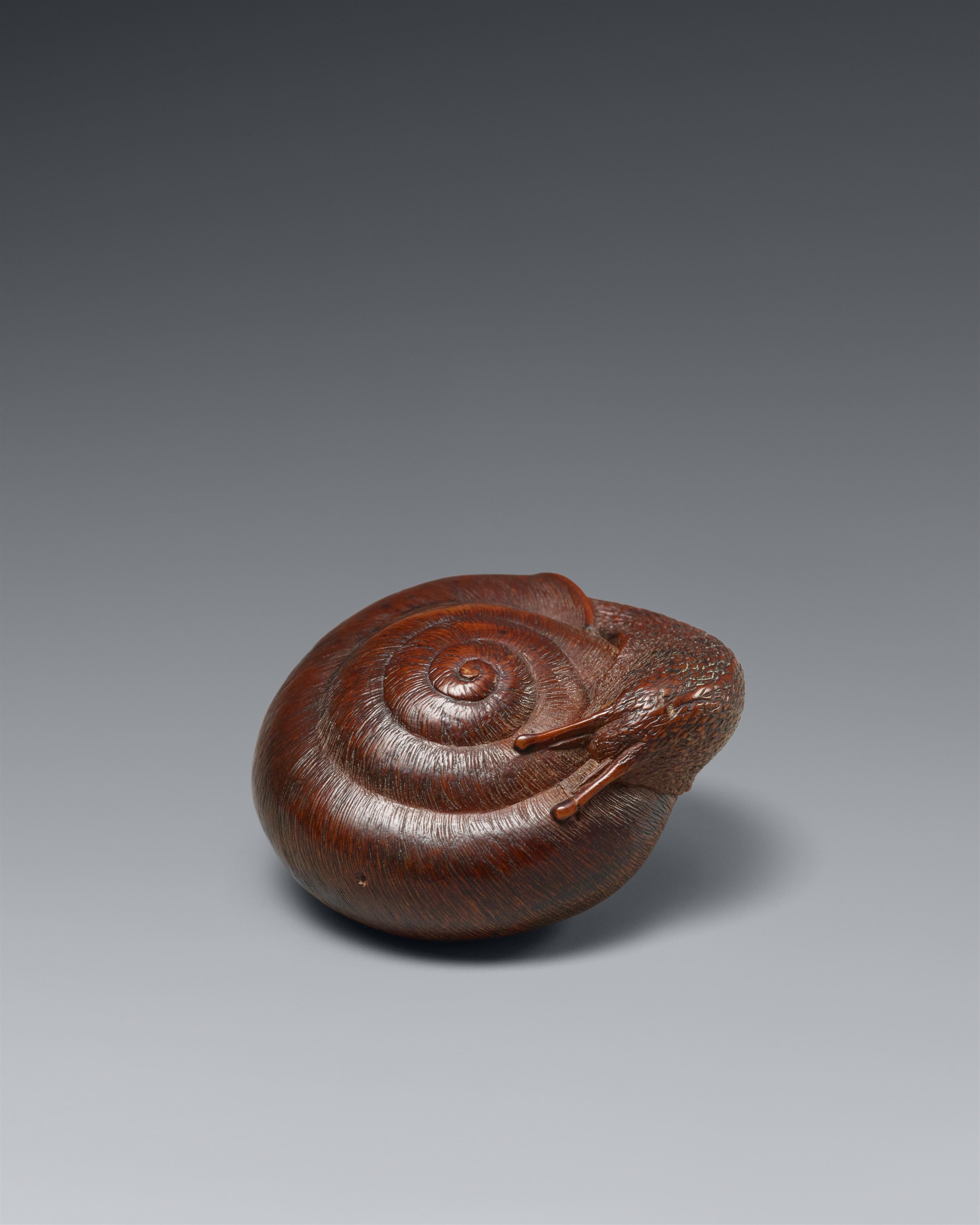 A boxwood netsuke of a snail. Gifu. Mid-19th century - image-2