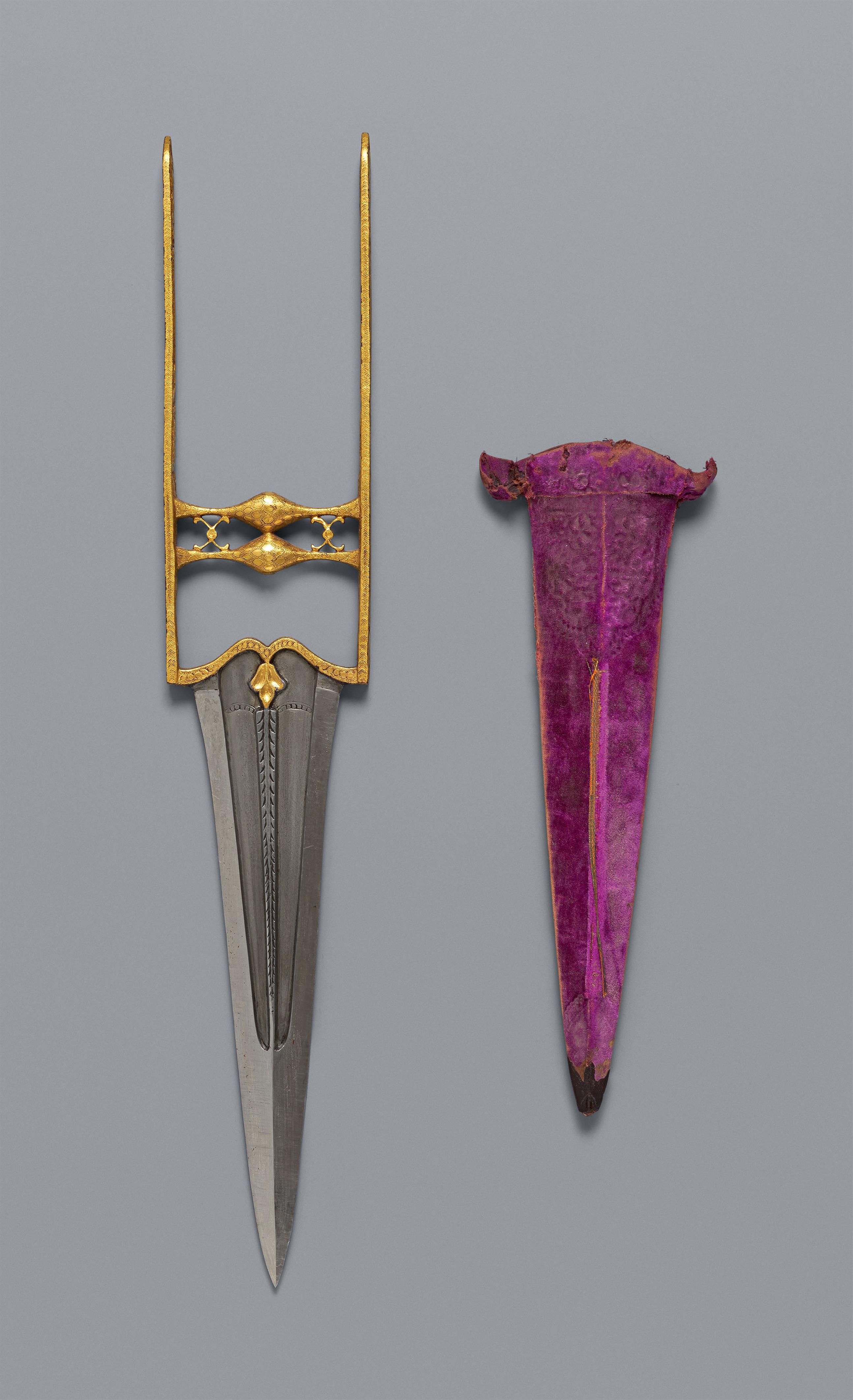 An Indian punch dagger (katar) with scabbard. 19th century or earlier - image-1